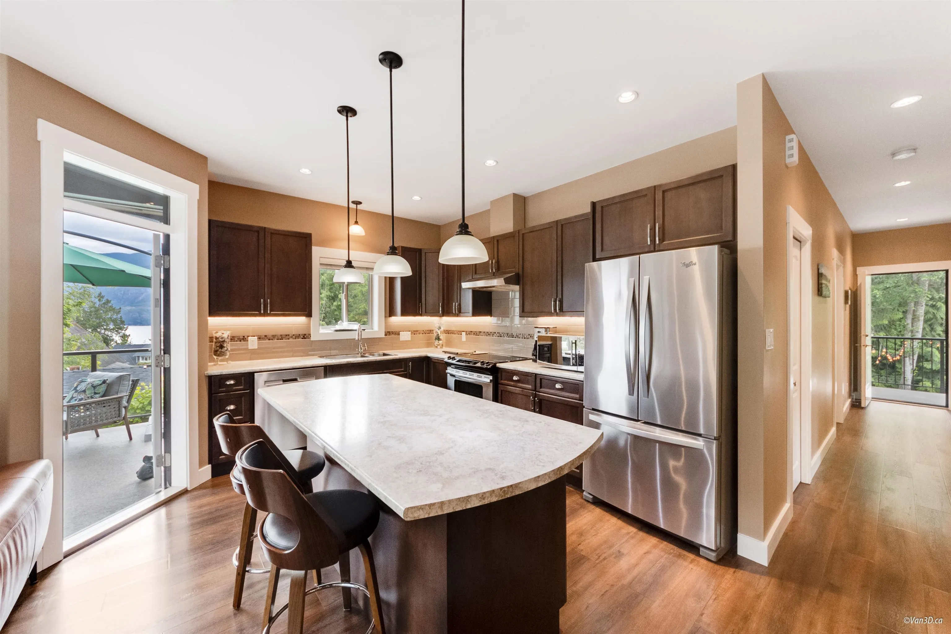746 Upper Crescent
