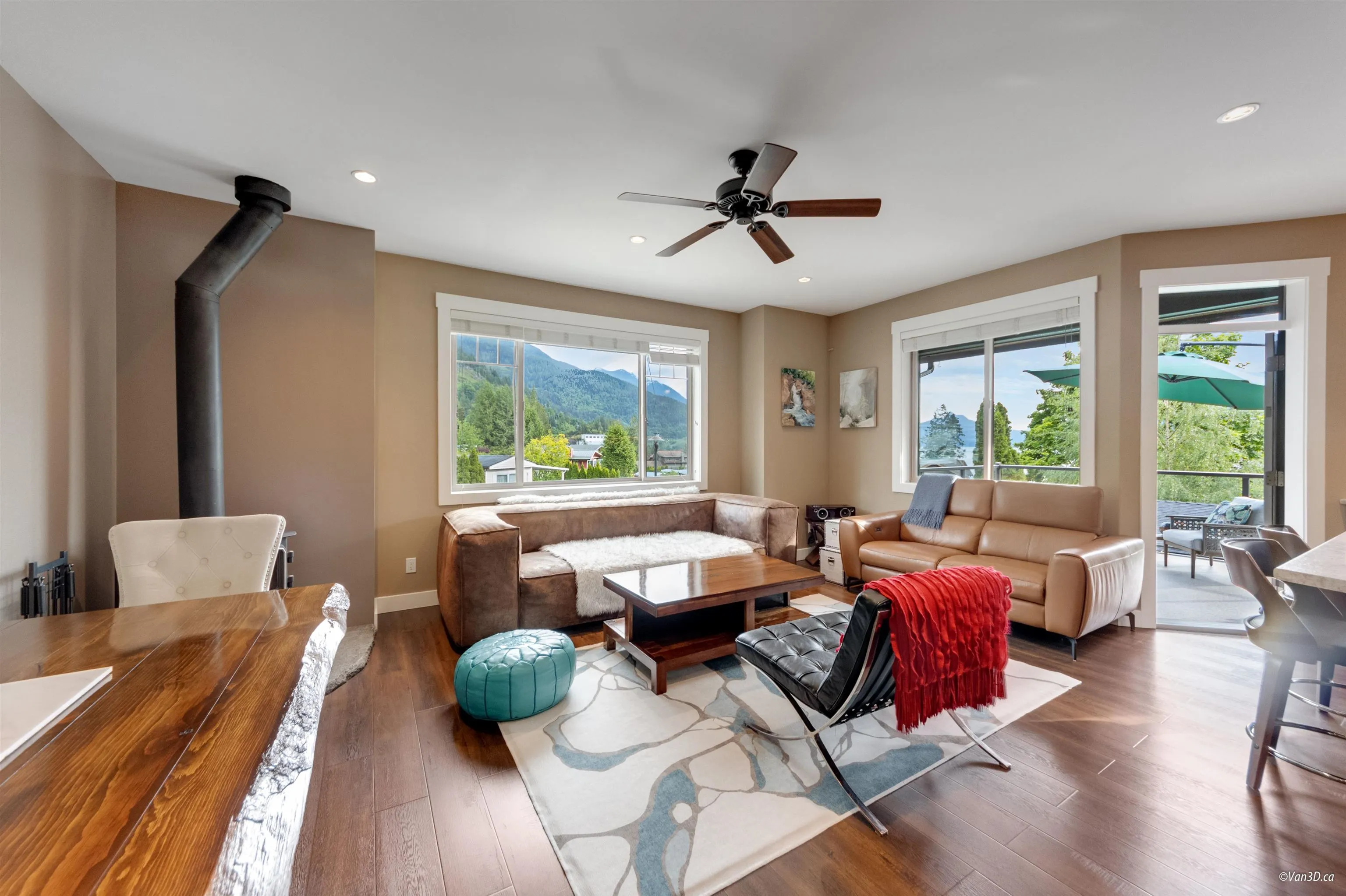 746 Upper Crescent
