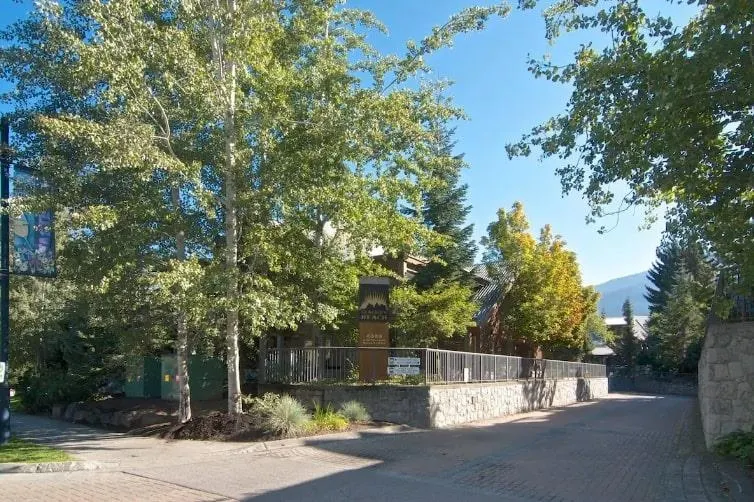34/34A 4388 Northlands Boulevard