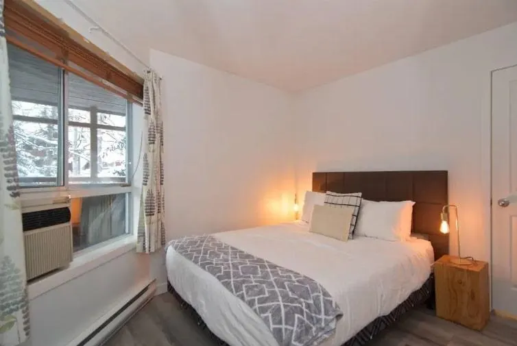 34/34A 4388 Northlands Boulevard
