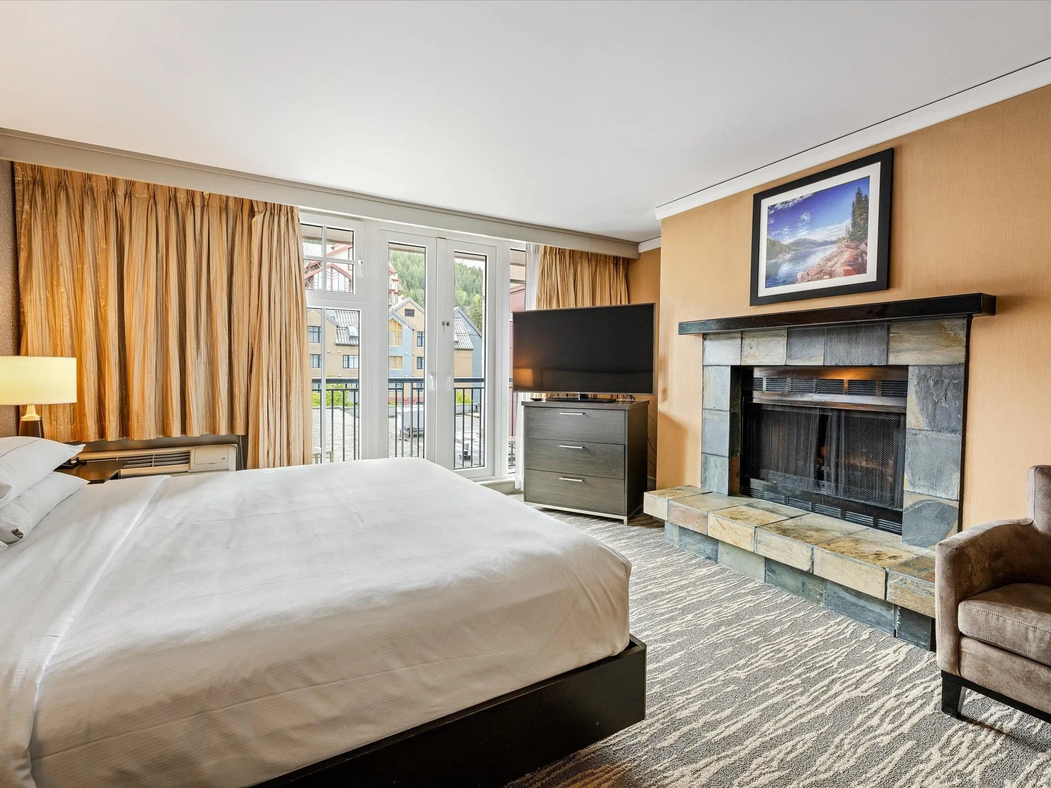 306 4050 Whistler Way