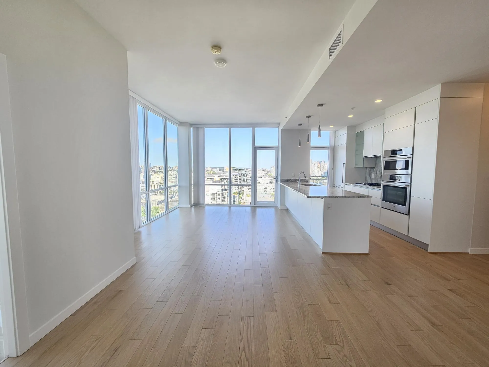 1802 1708 Ontario Street