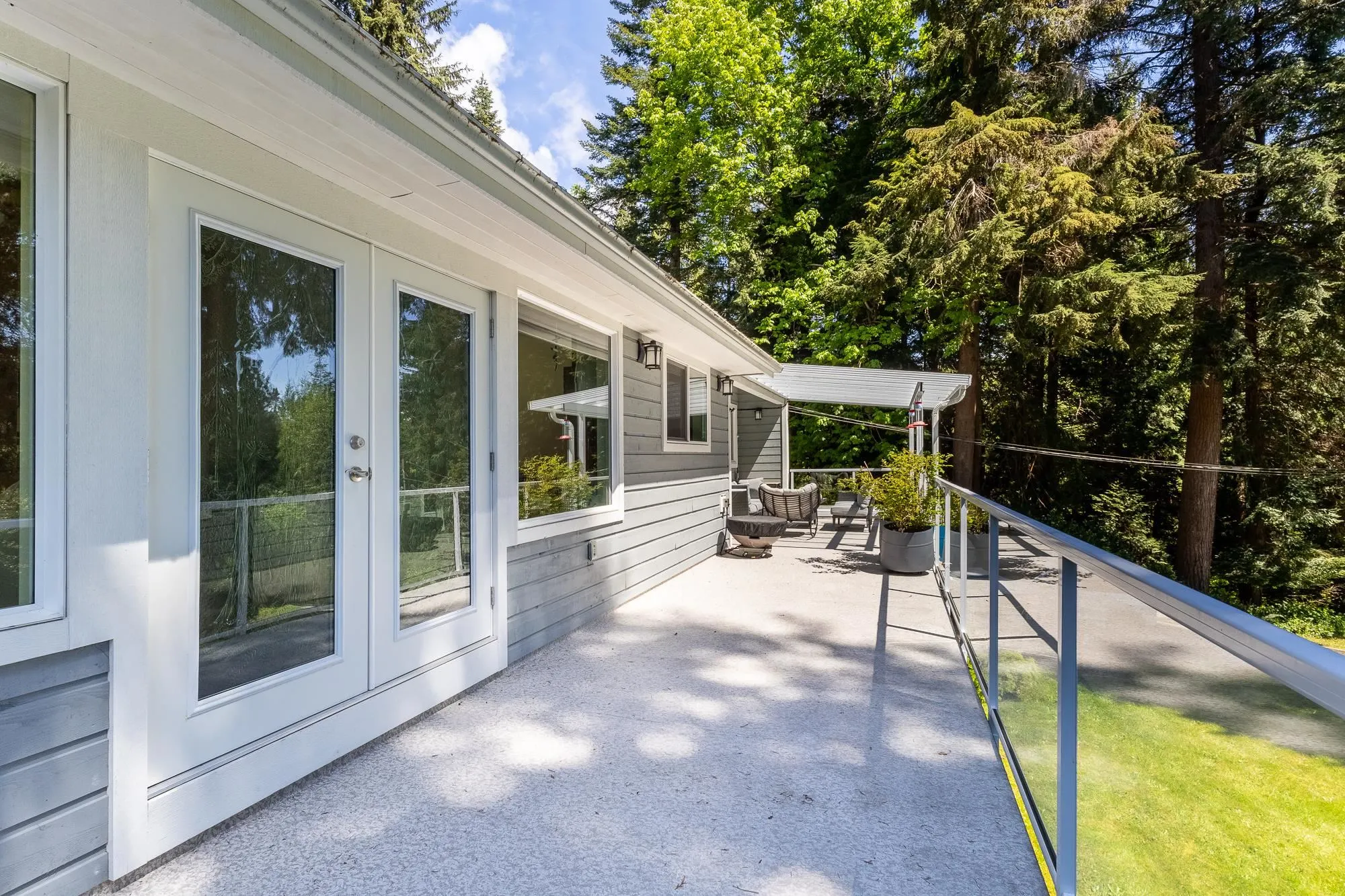 914 Gower Point Road
