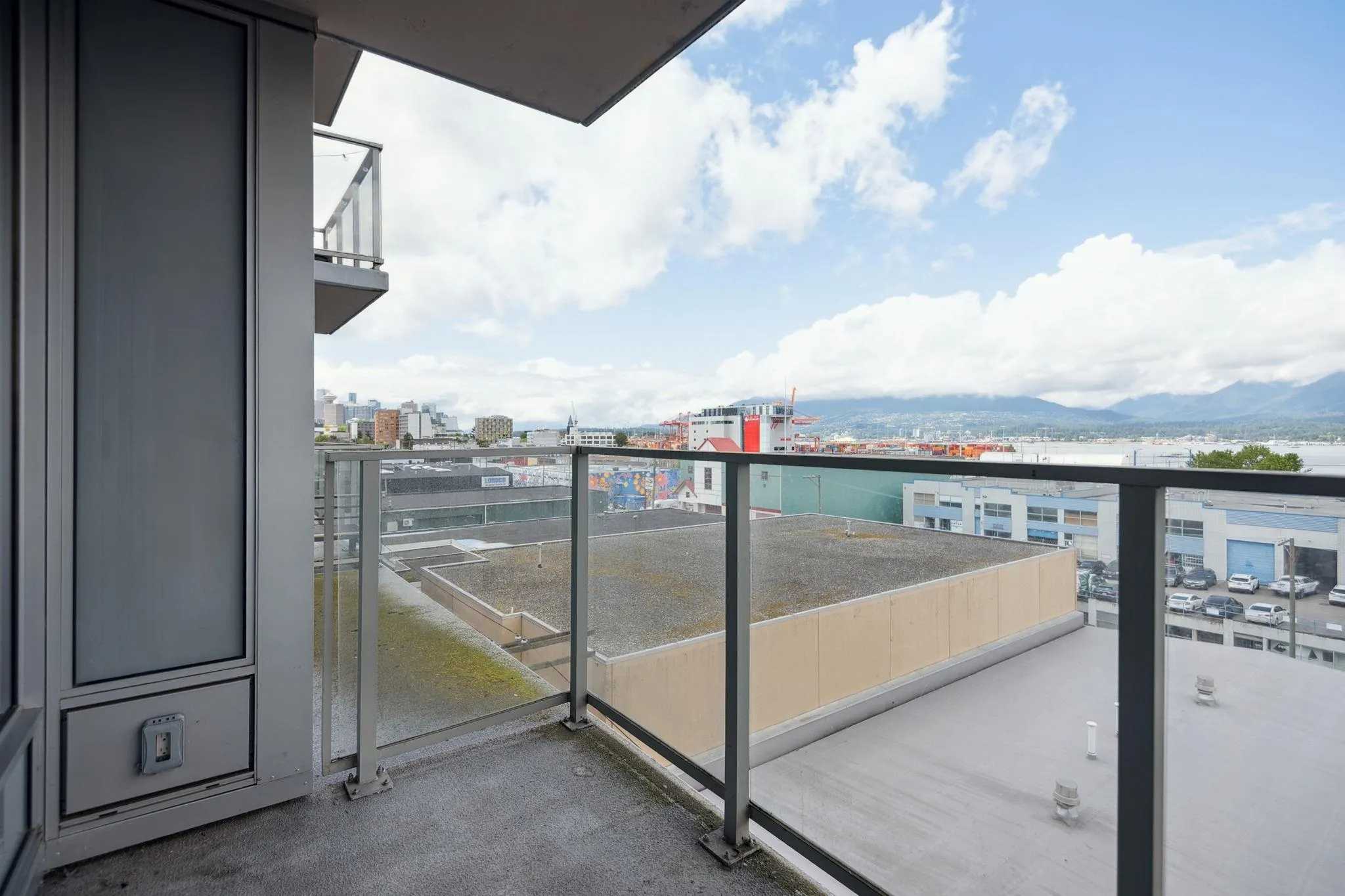 553 955 E Hastings Street
