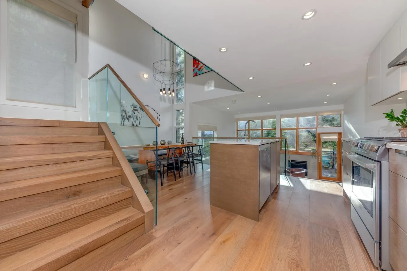 15 2221 Gondola Way