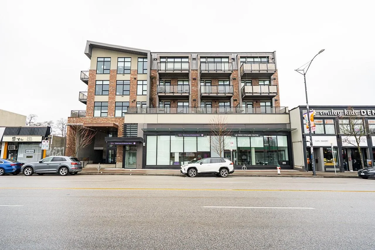 307 4223 Hastings Street