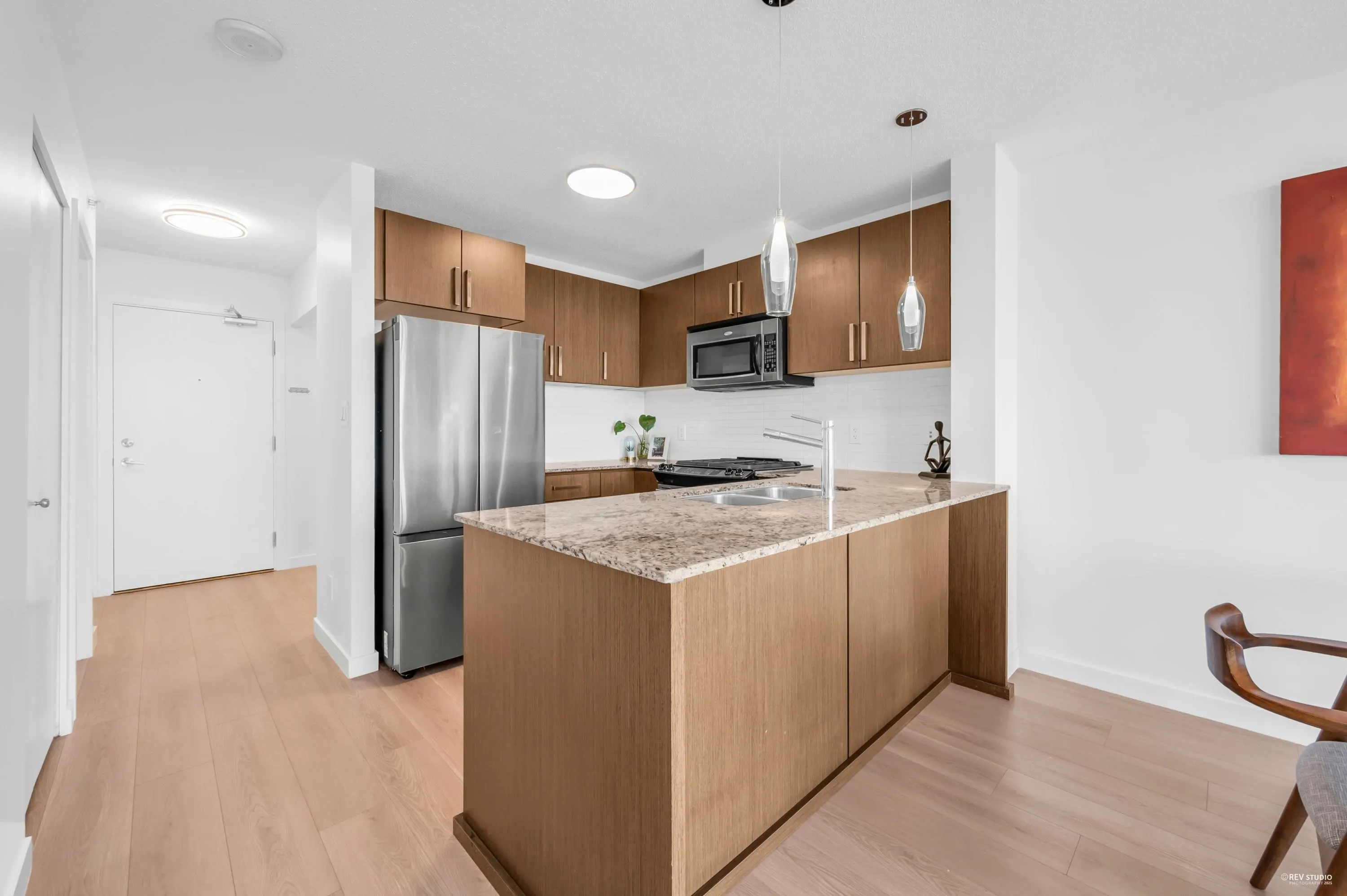 1803 9868 Cameron Street