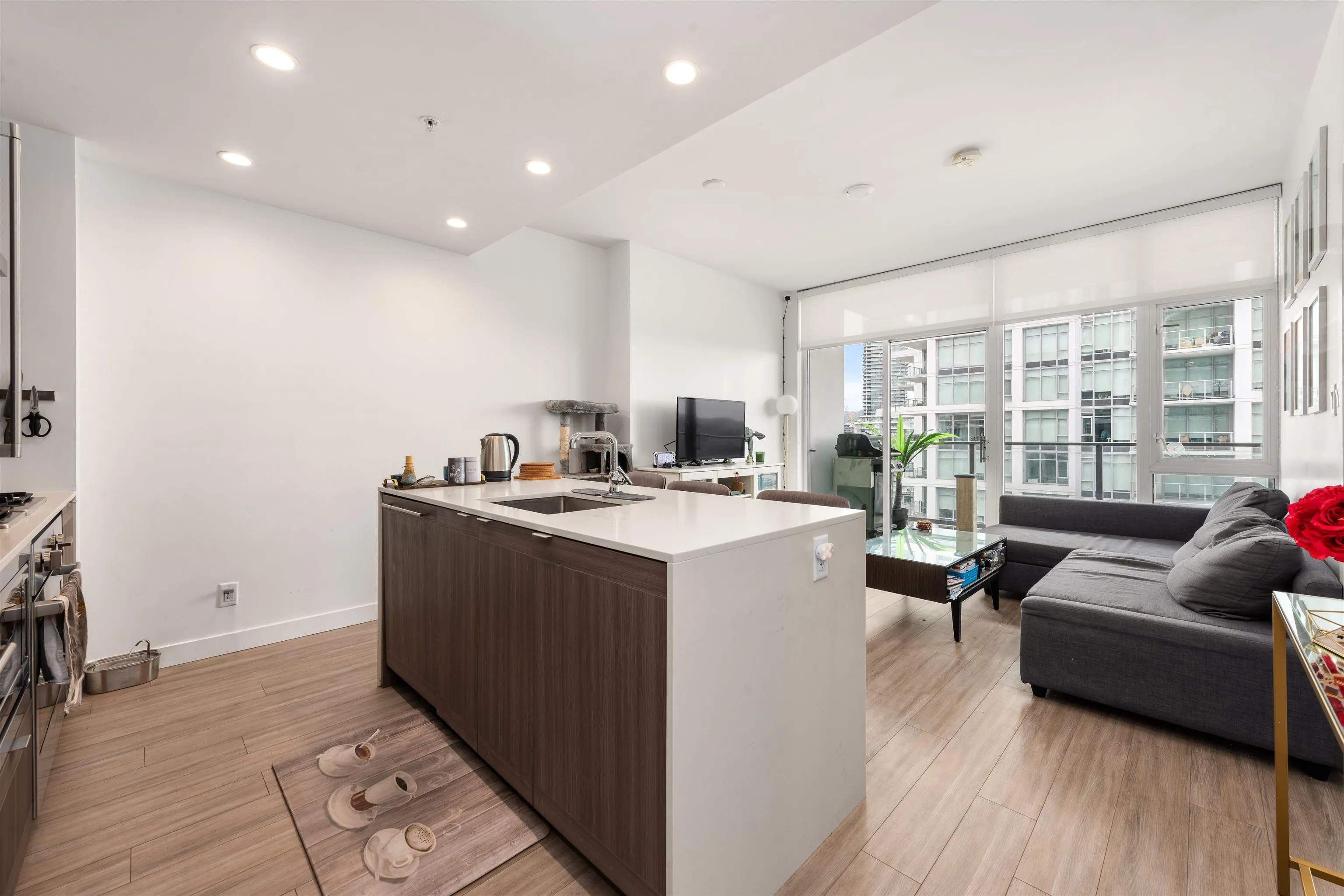 2104 2311 Beta Avenue