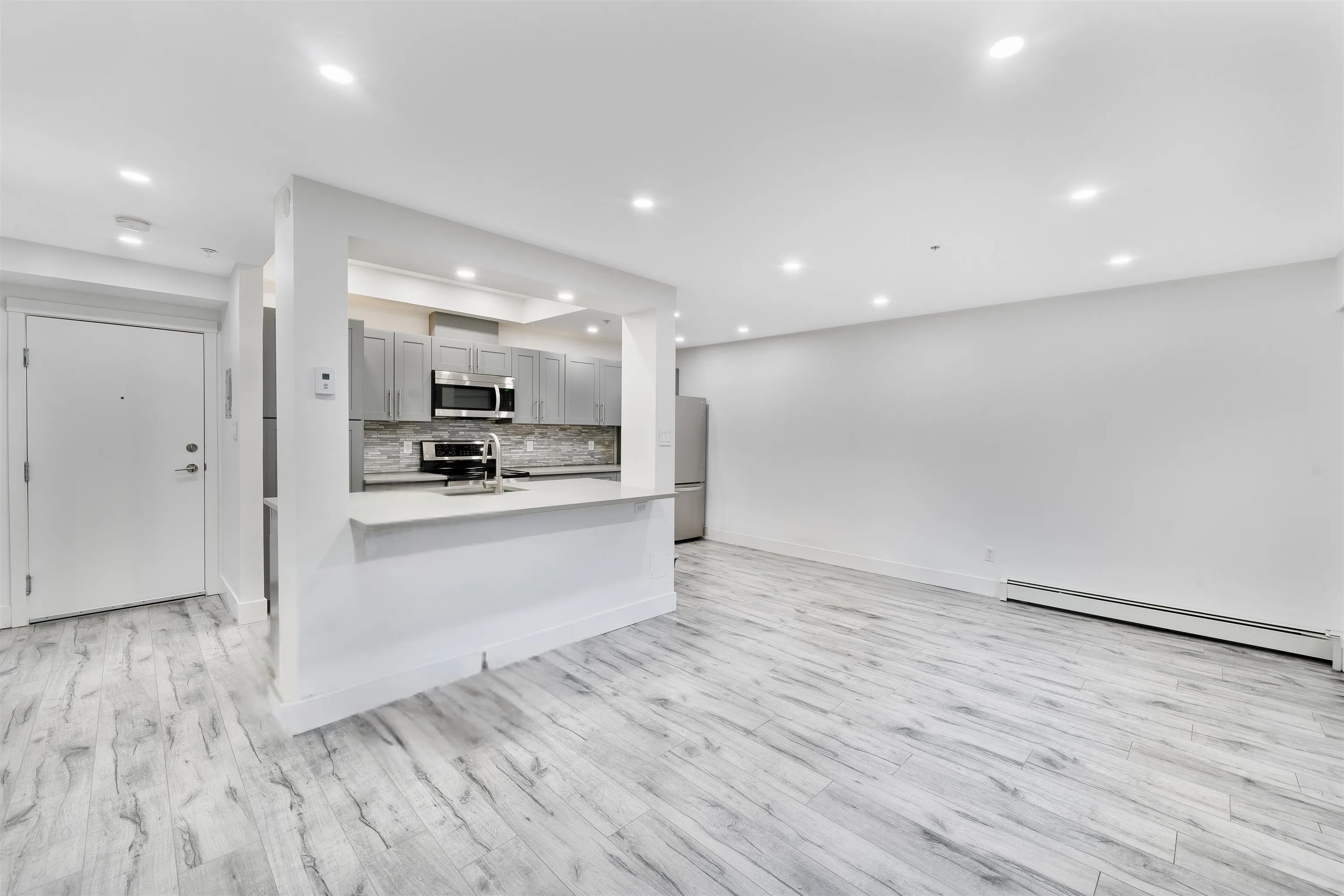 101 2036 Coquitlam Avenue