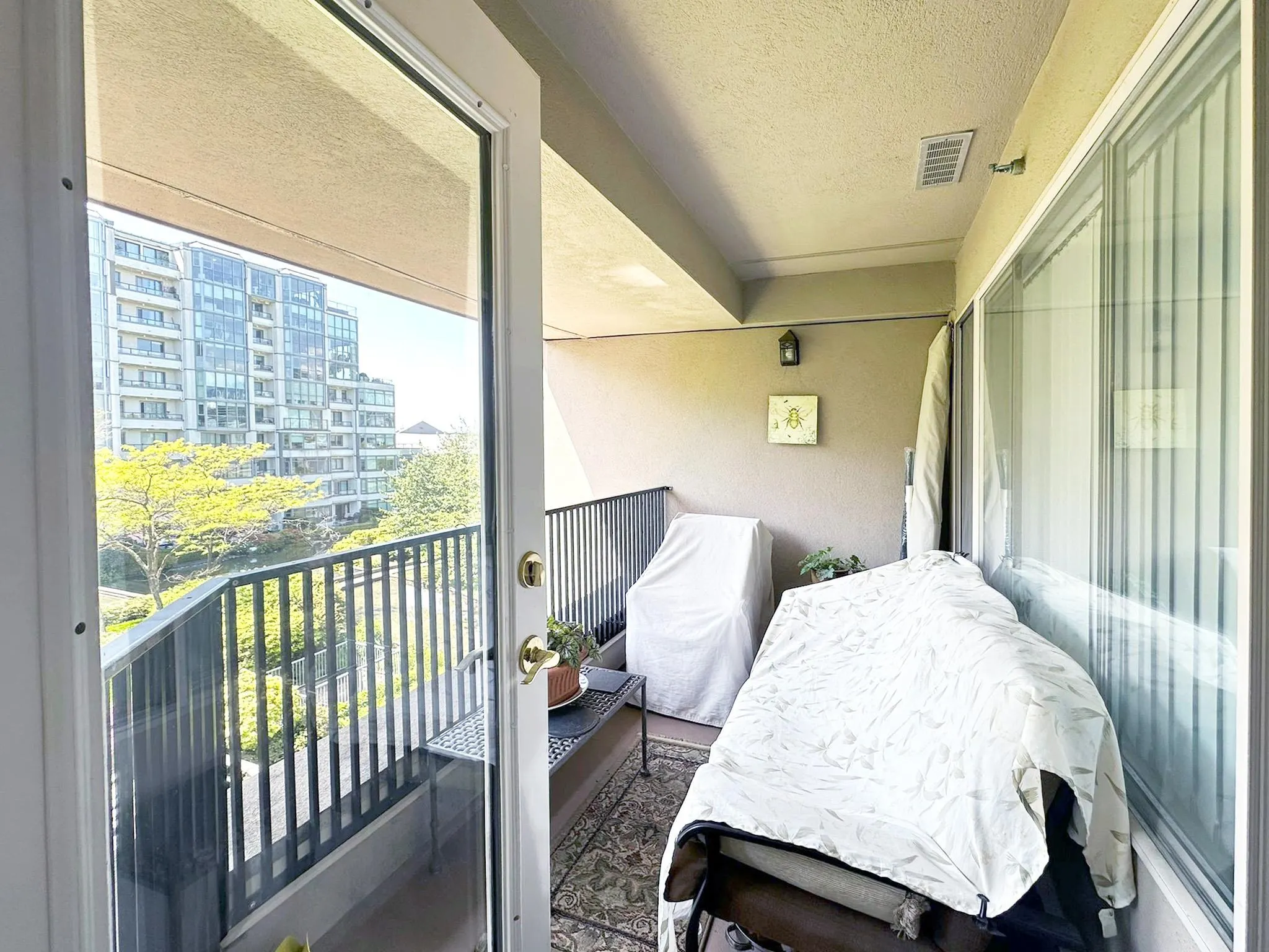 407 525 Wheelhouse Square