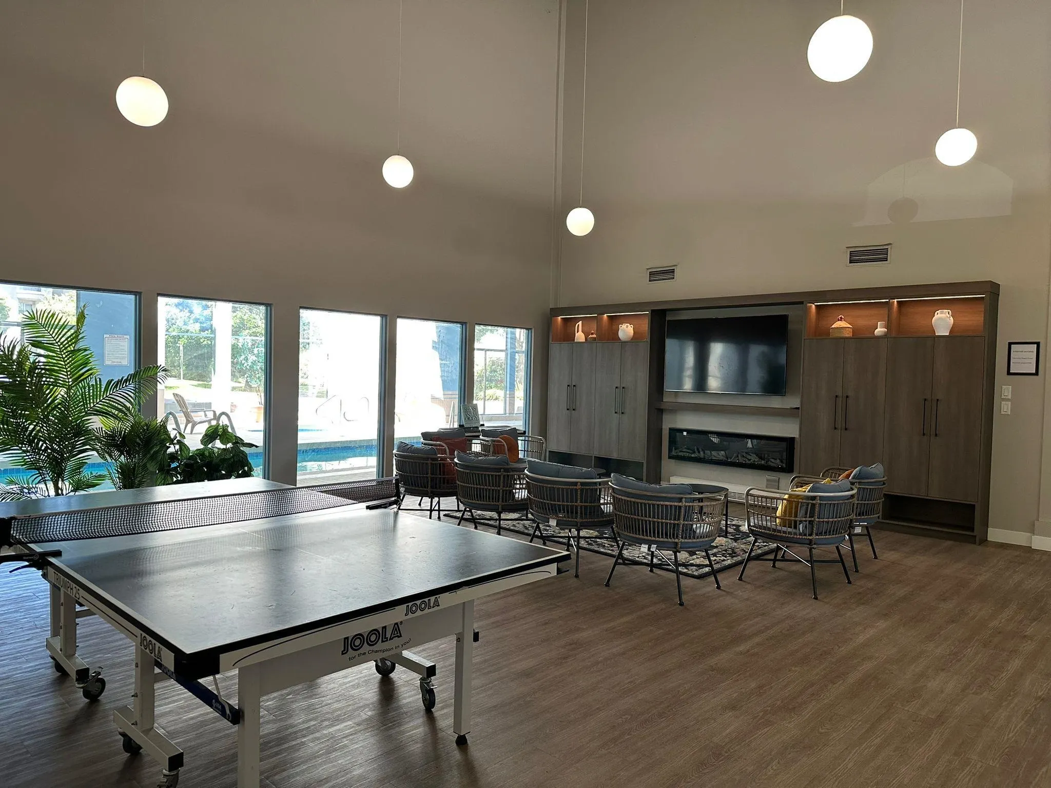 407 525 Wheelhouse Square