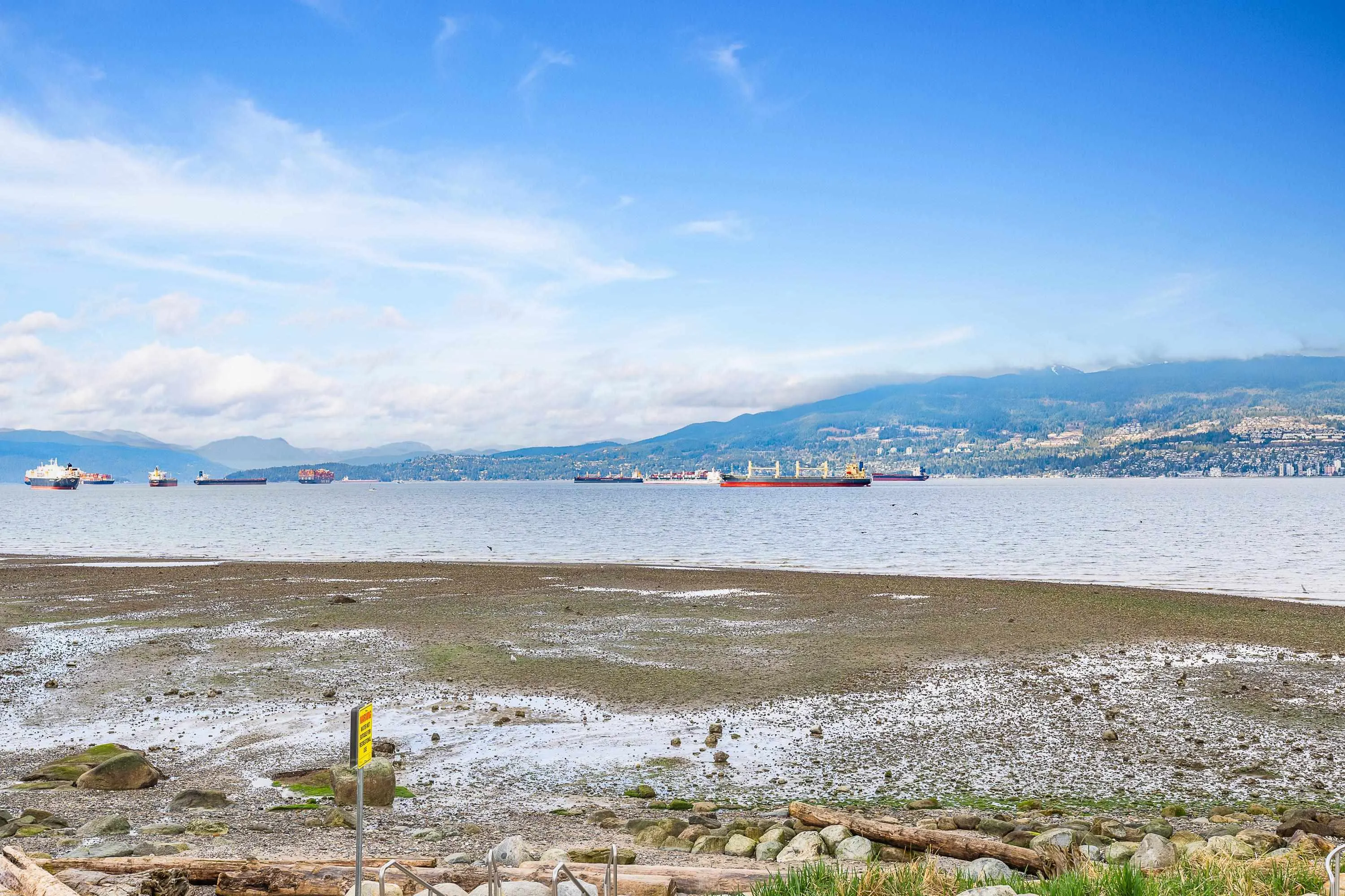 320 2890 Point Grey Road