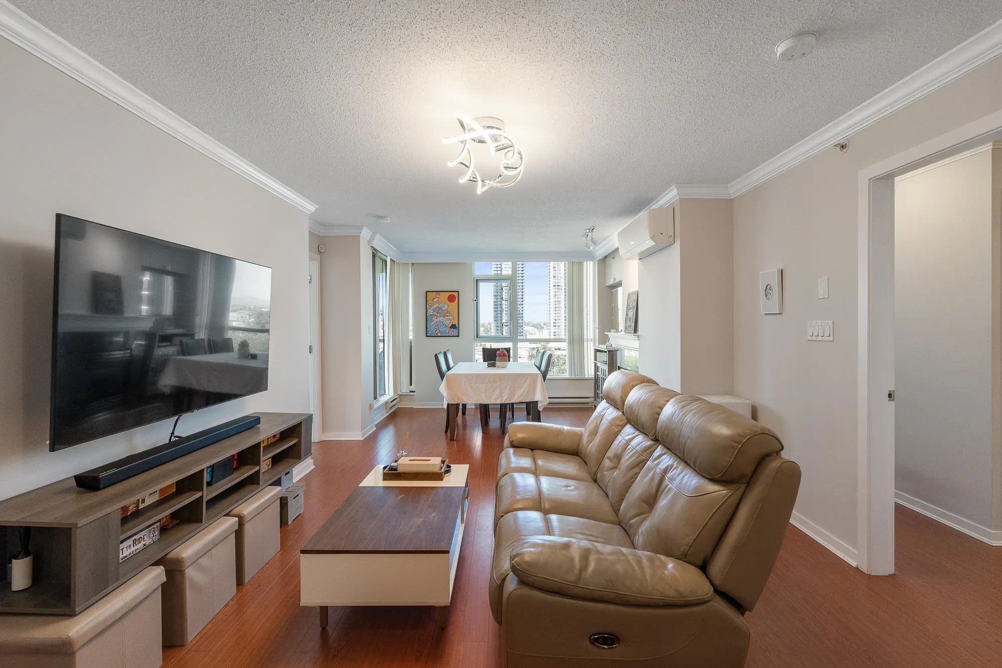 1203 2138 Madison Avenue