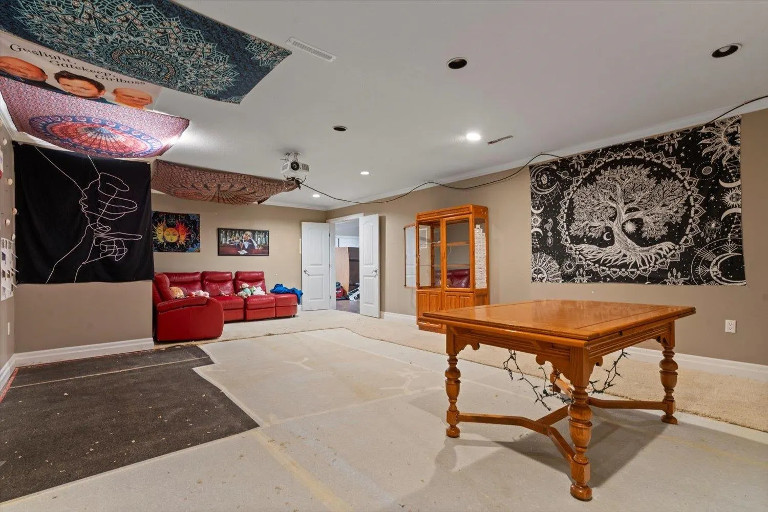 6345 Edson Drive