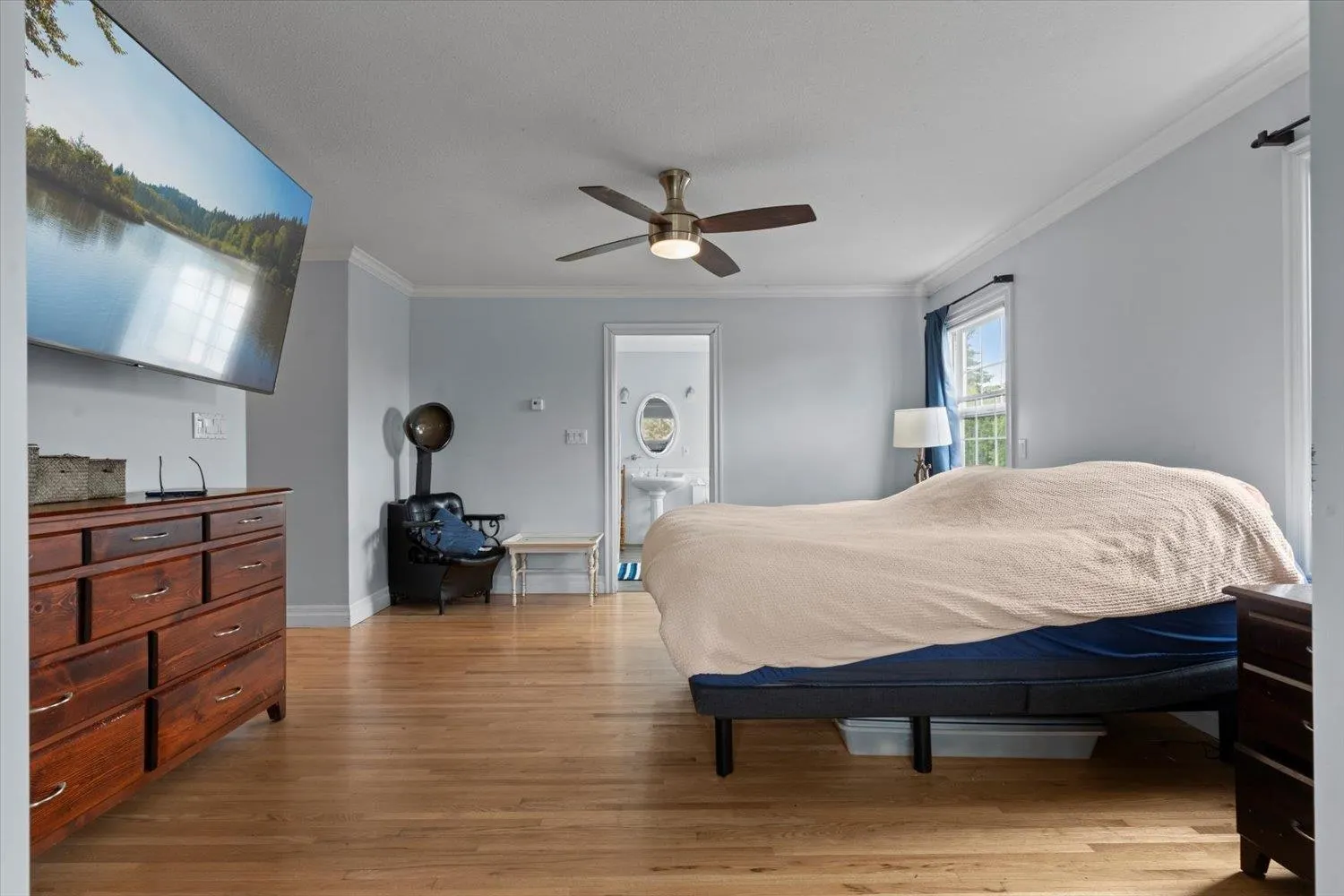 6345 Edson Drive