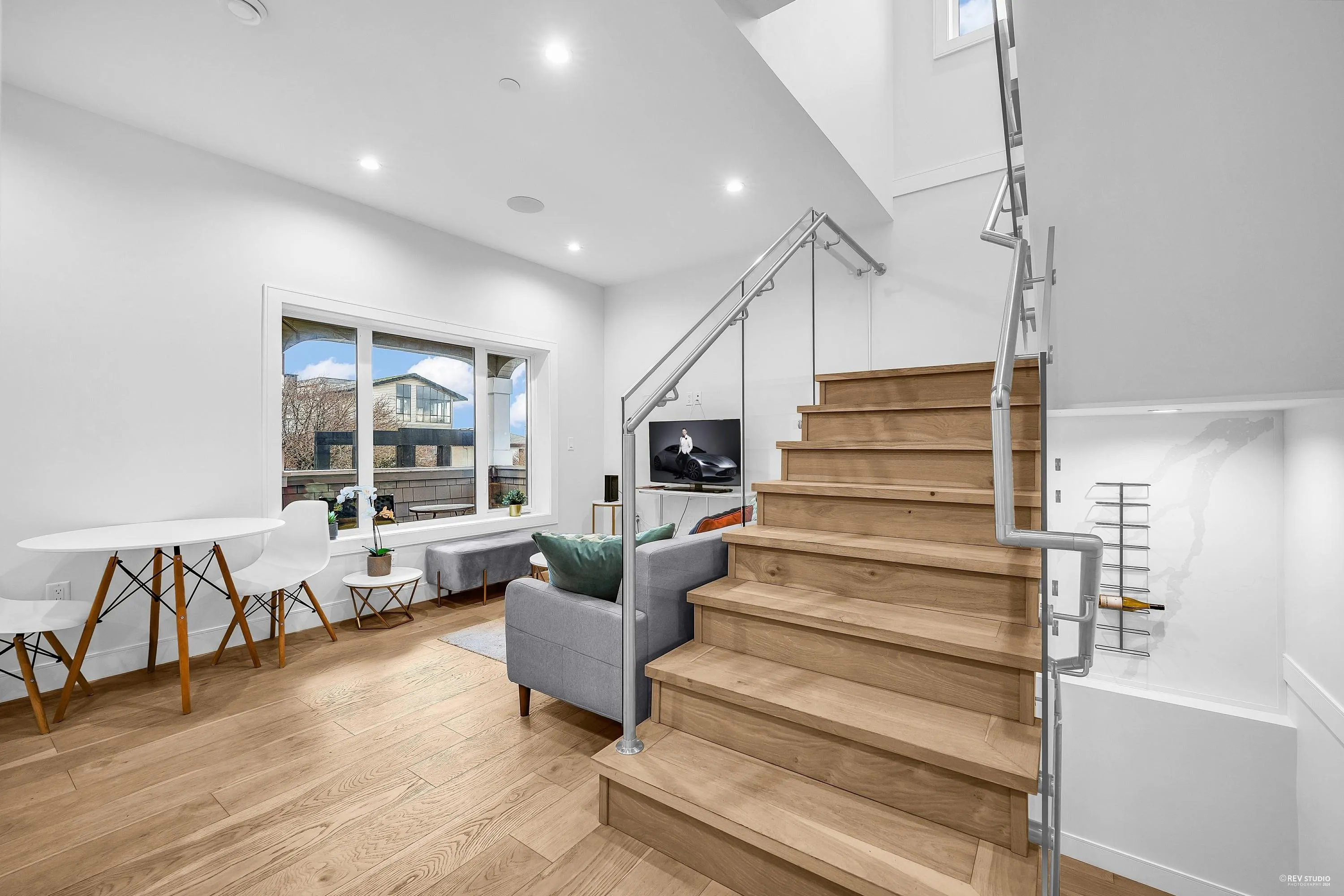 3433 Dundas Street