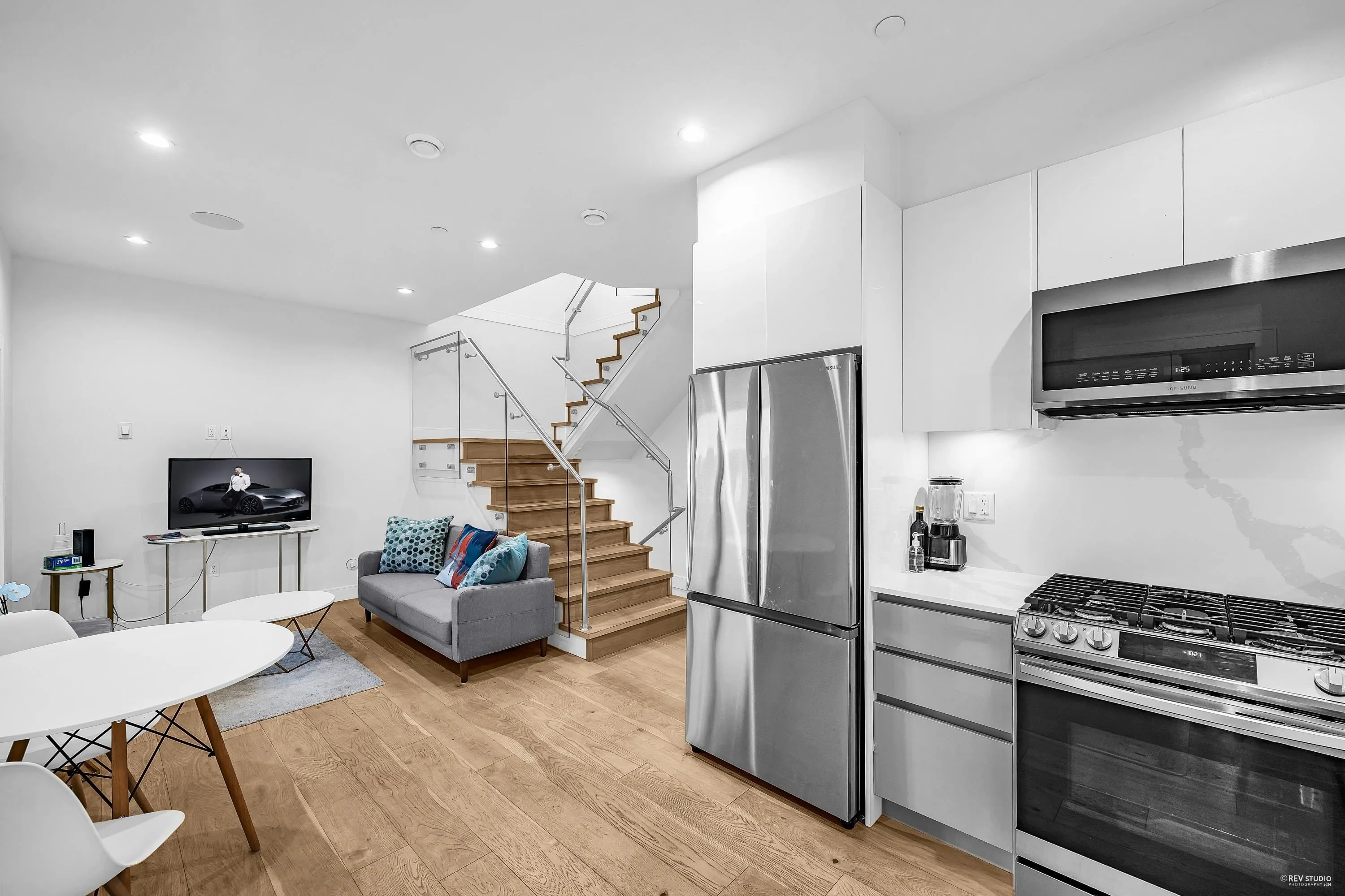 3433 Dundas Street