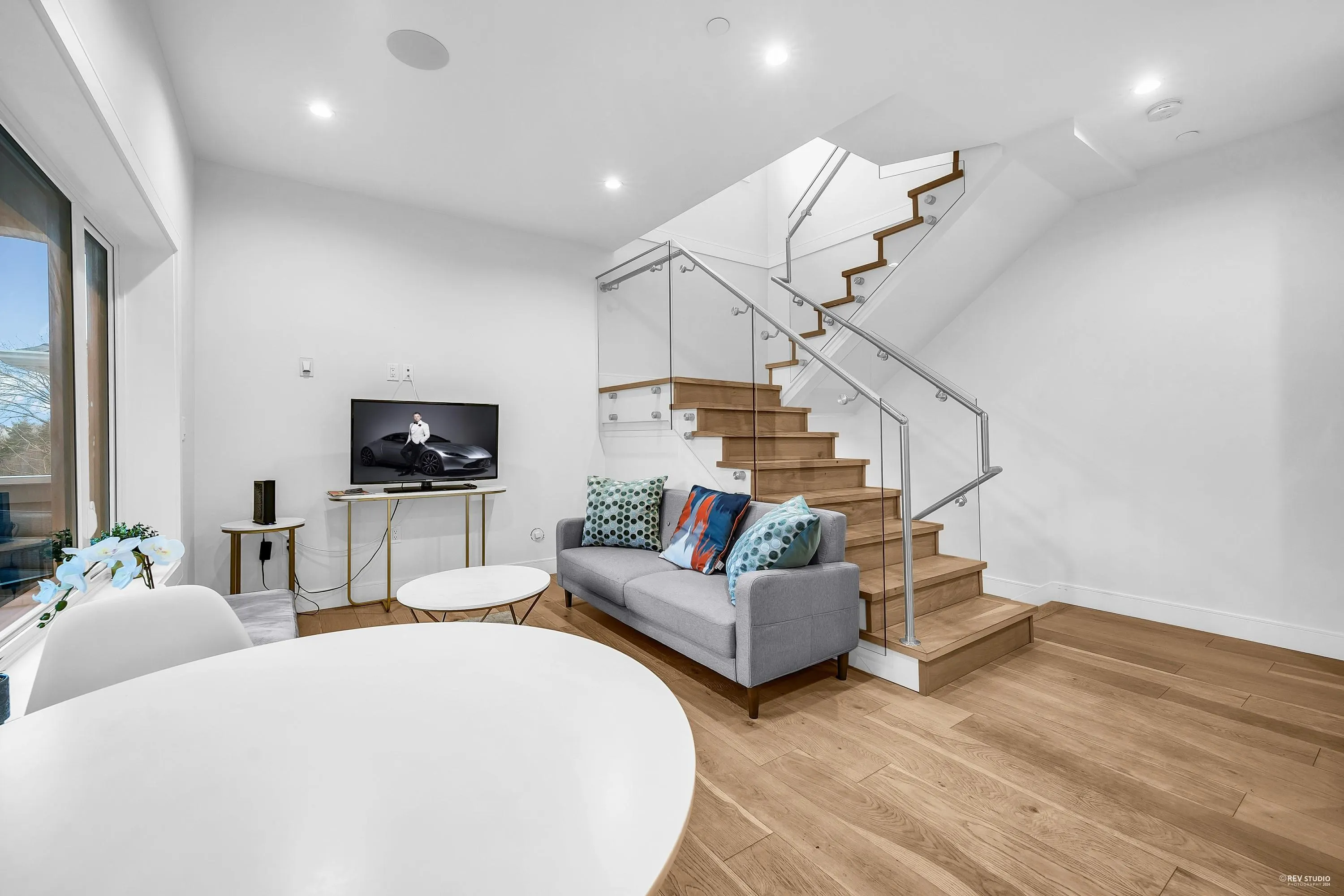 3433 Dundas Street