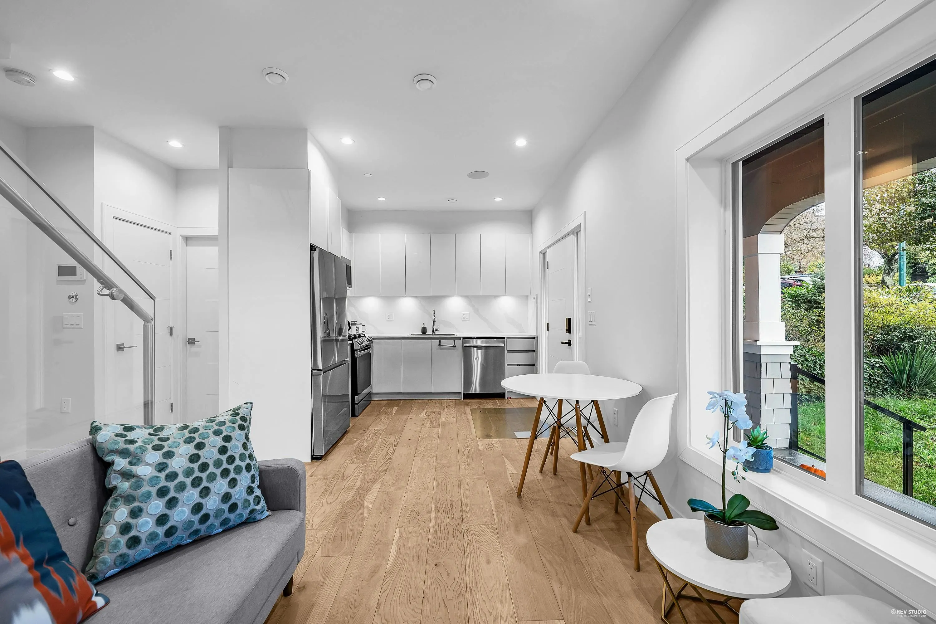 3433 Dundas Street