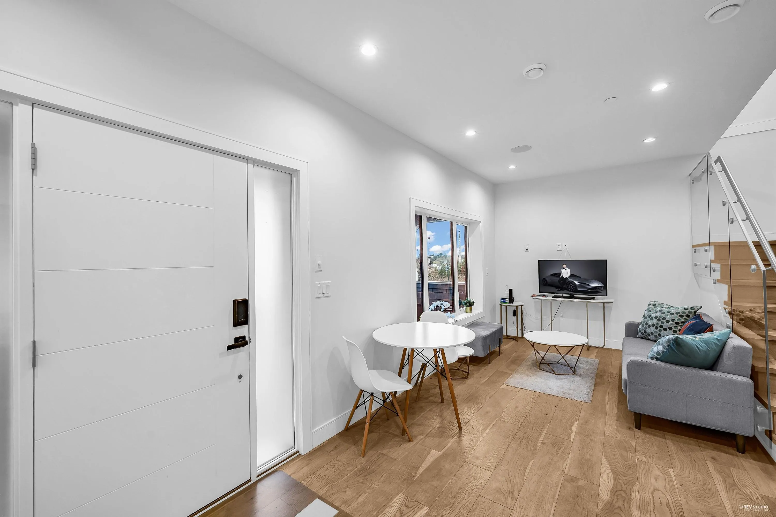 3433 Dundas Street