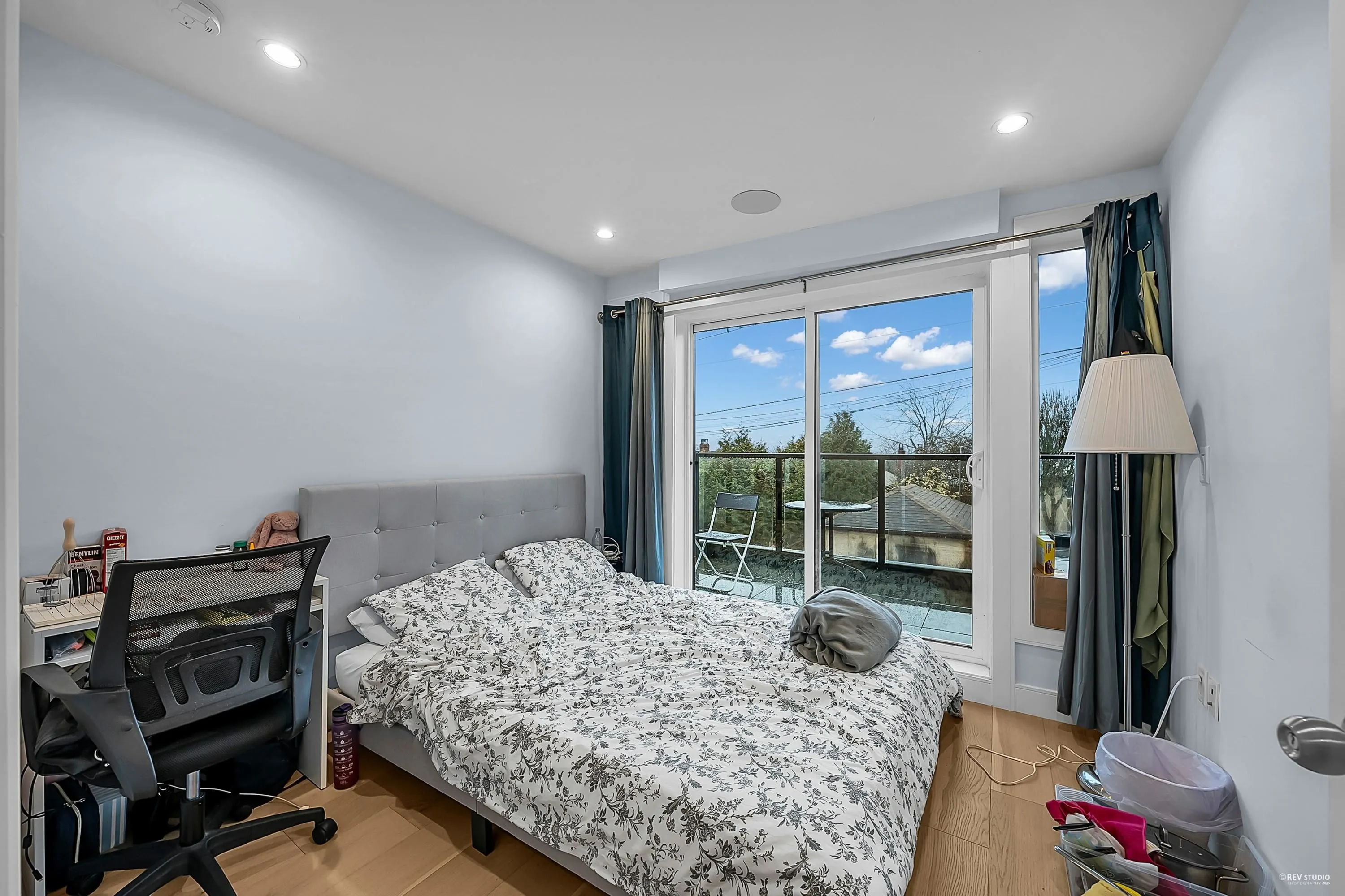 3429 Dundas Street