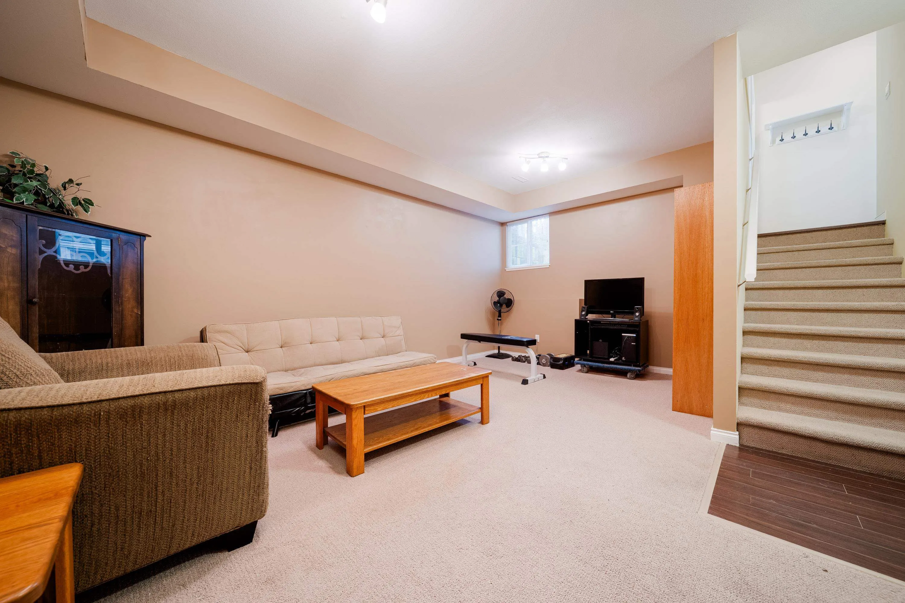7 6785 193 Street