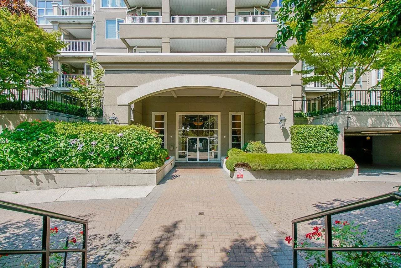 108 5888 Dover Crescent