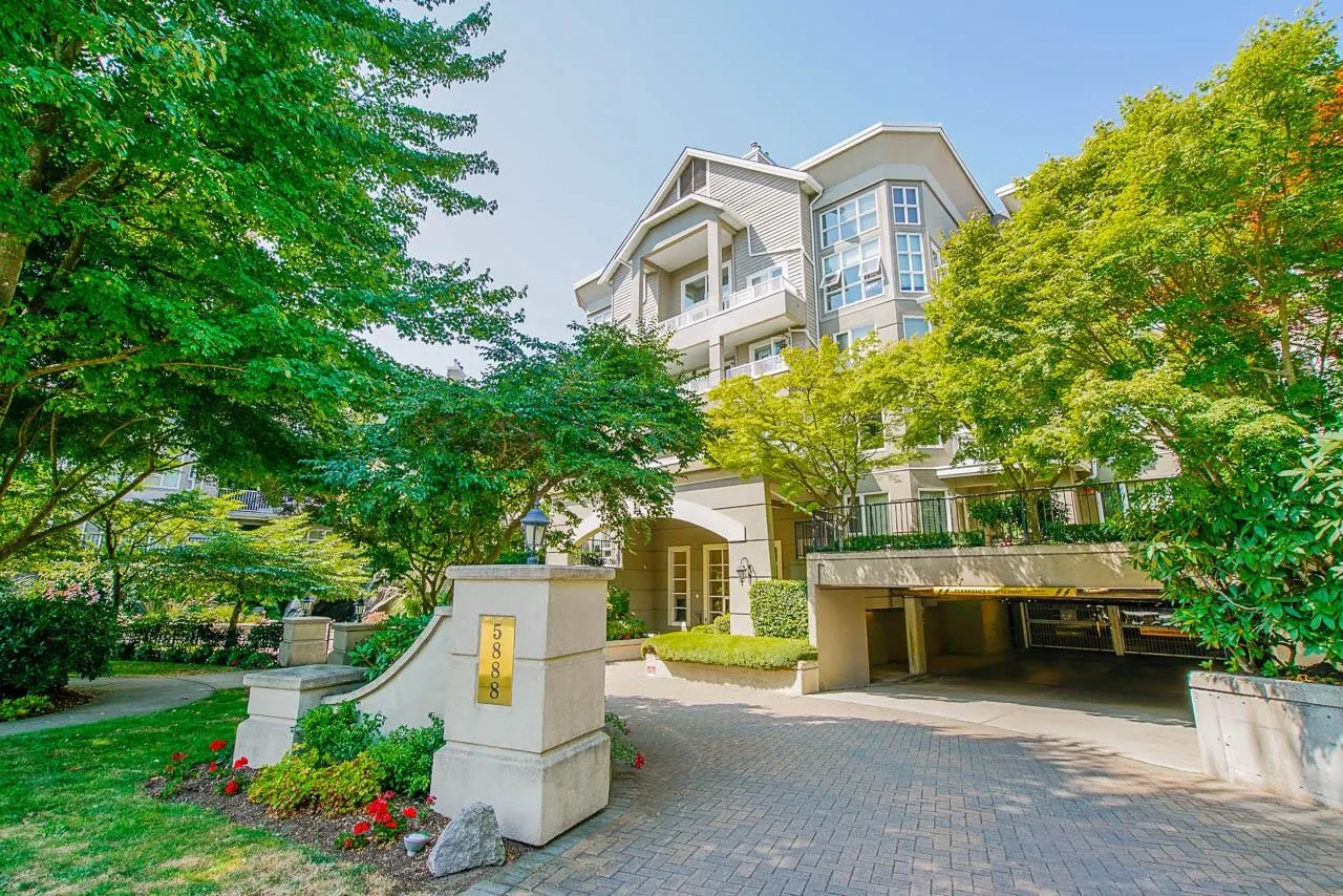 108 5888 Dover Crescent