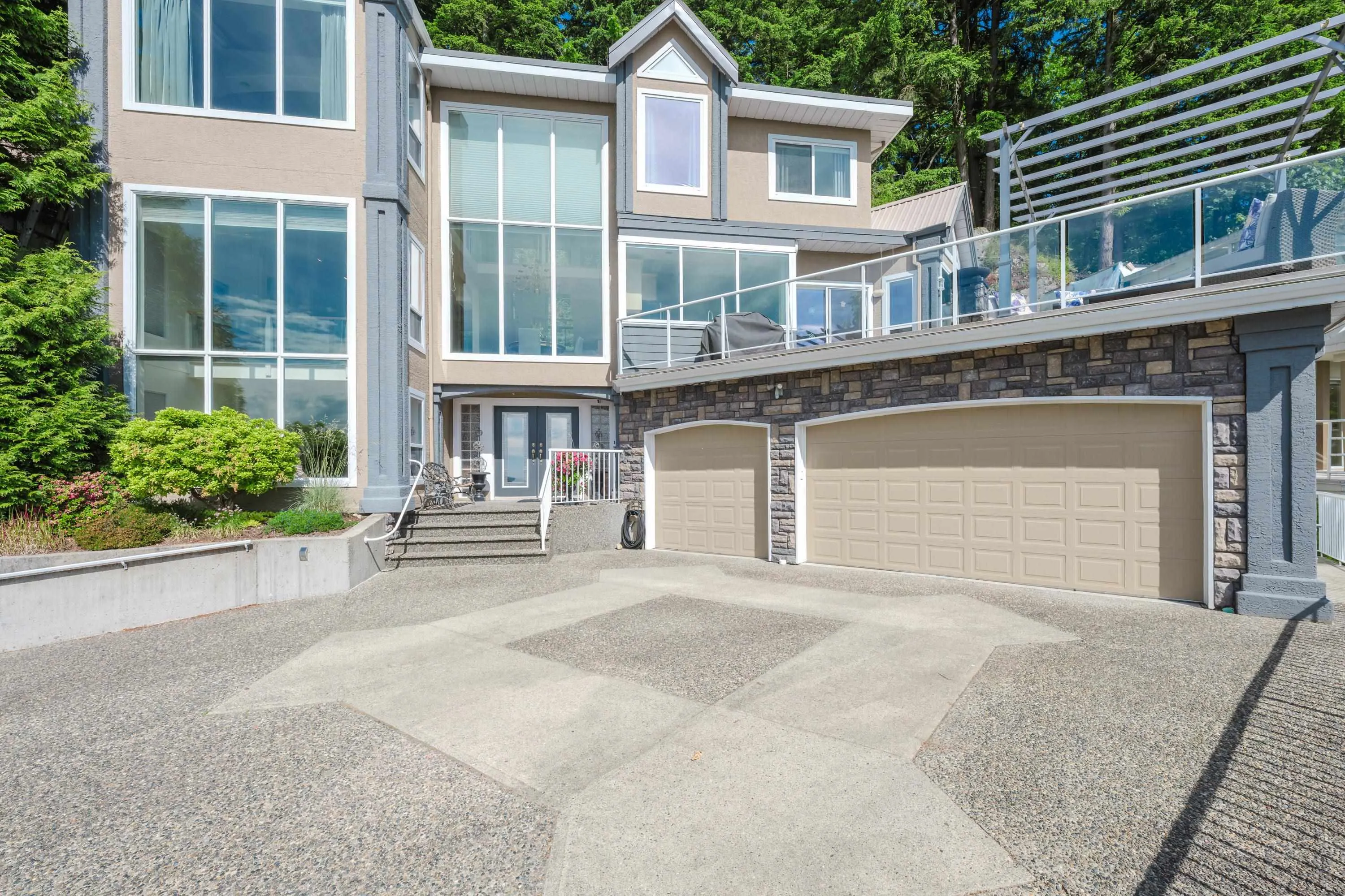 2582 Zurich Drive