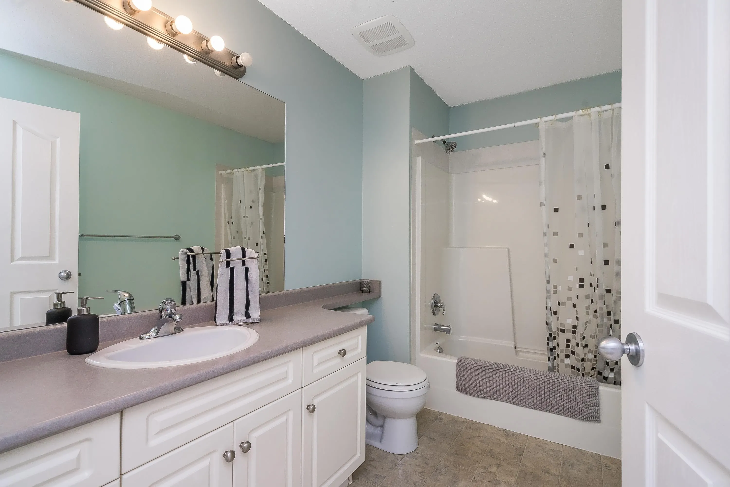 36264 Atwood Crescent