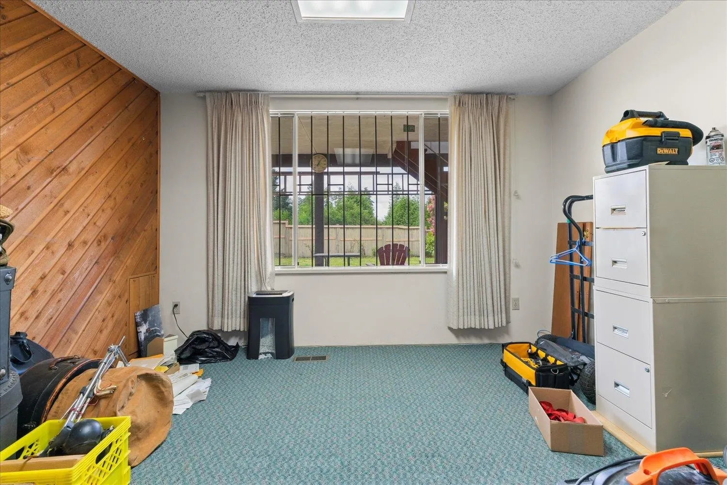 2221 Bevan Crescent