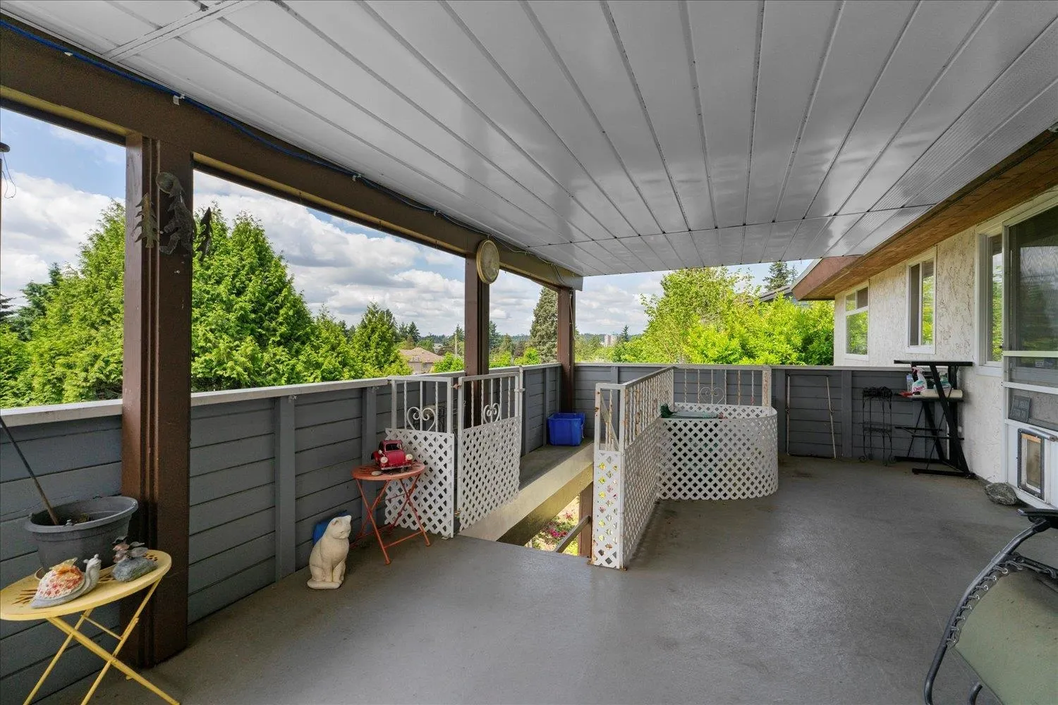 2221 Bevan Crescent