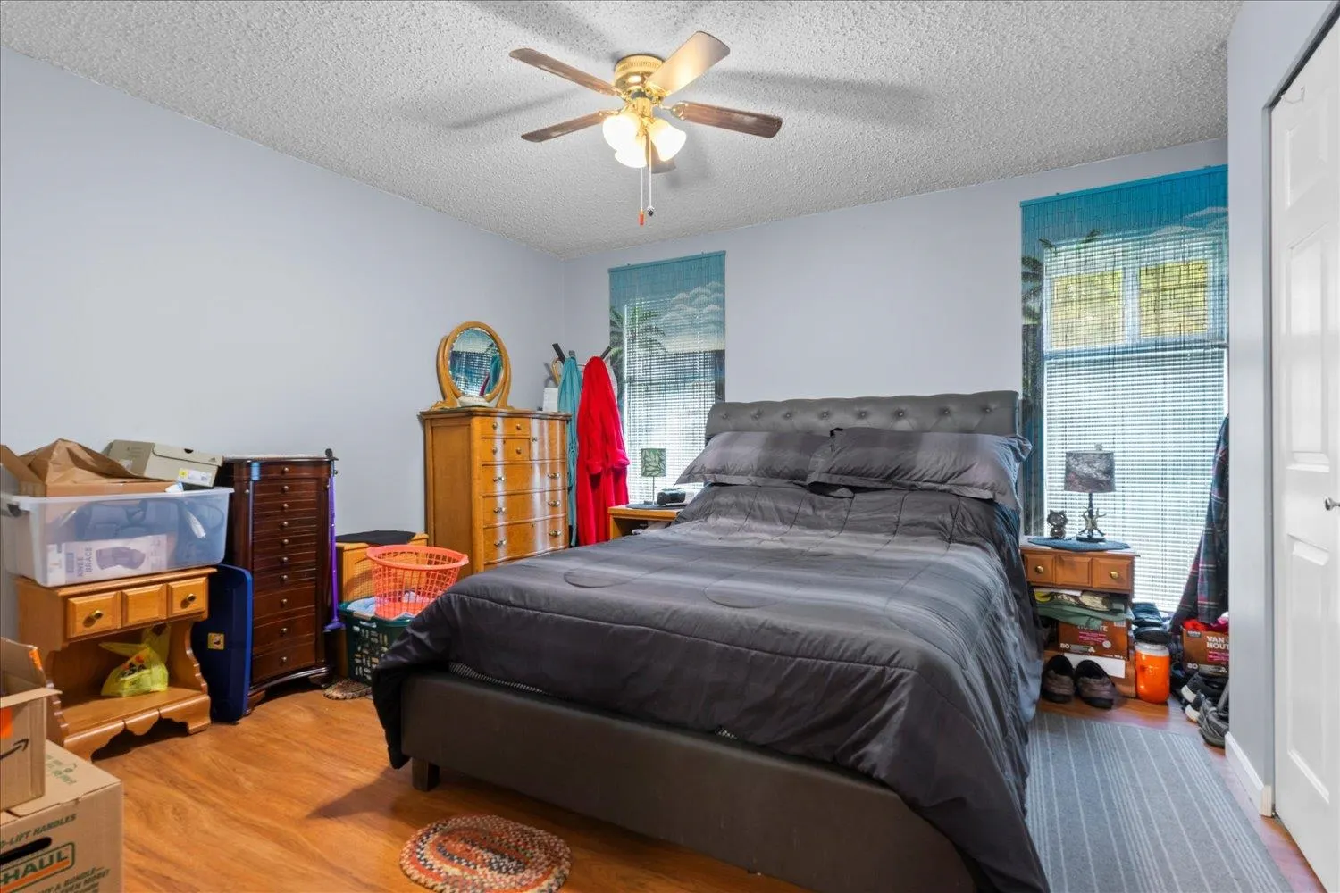 2221 Bevan Crescent