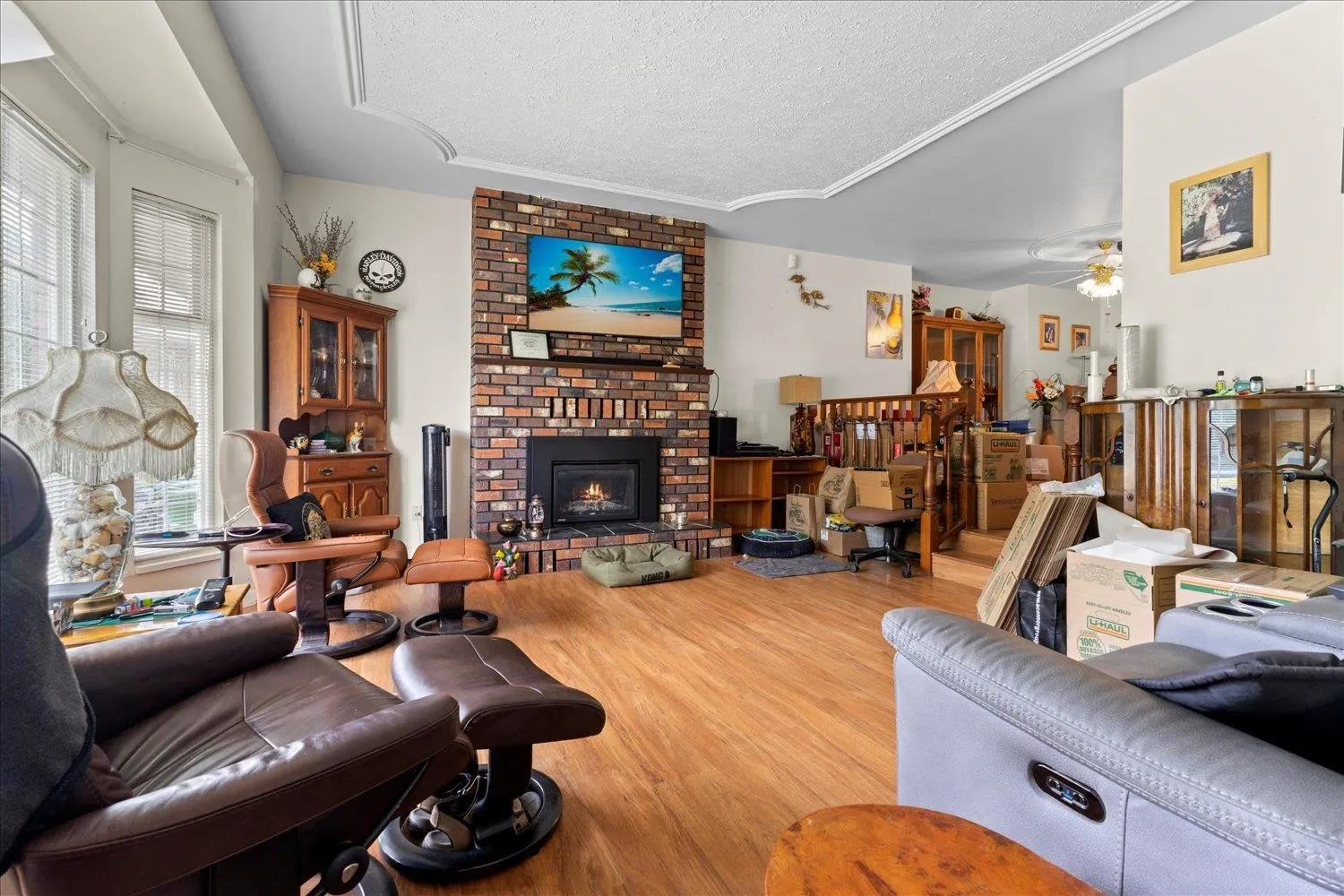 2221 Bevan Crescent