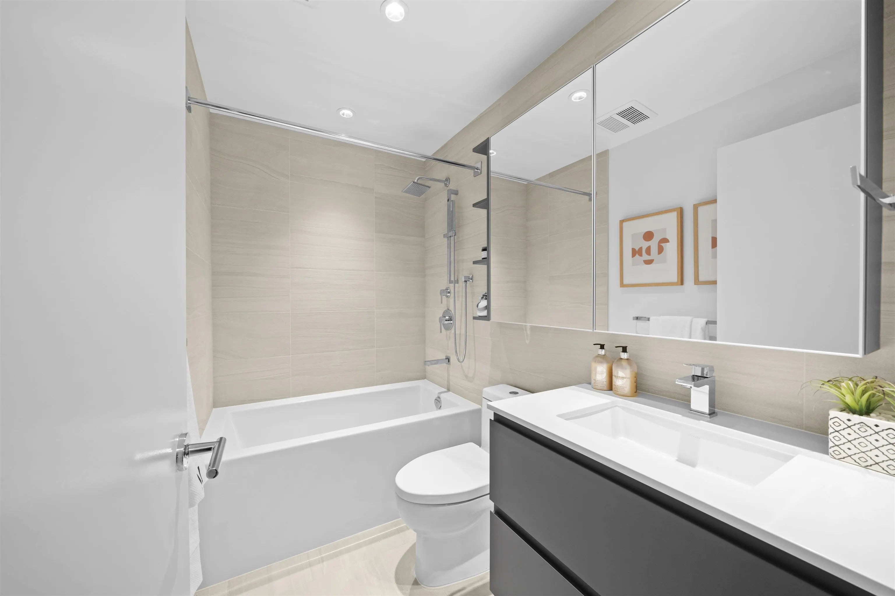 1304 6808 Minoru Boulevard