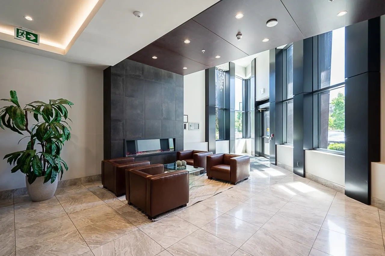 2207 2180 Gladwin Road