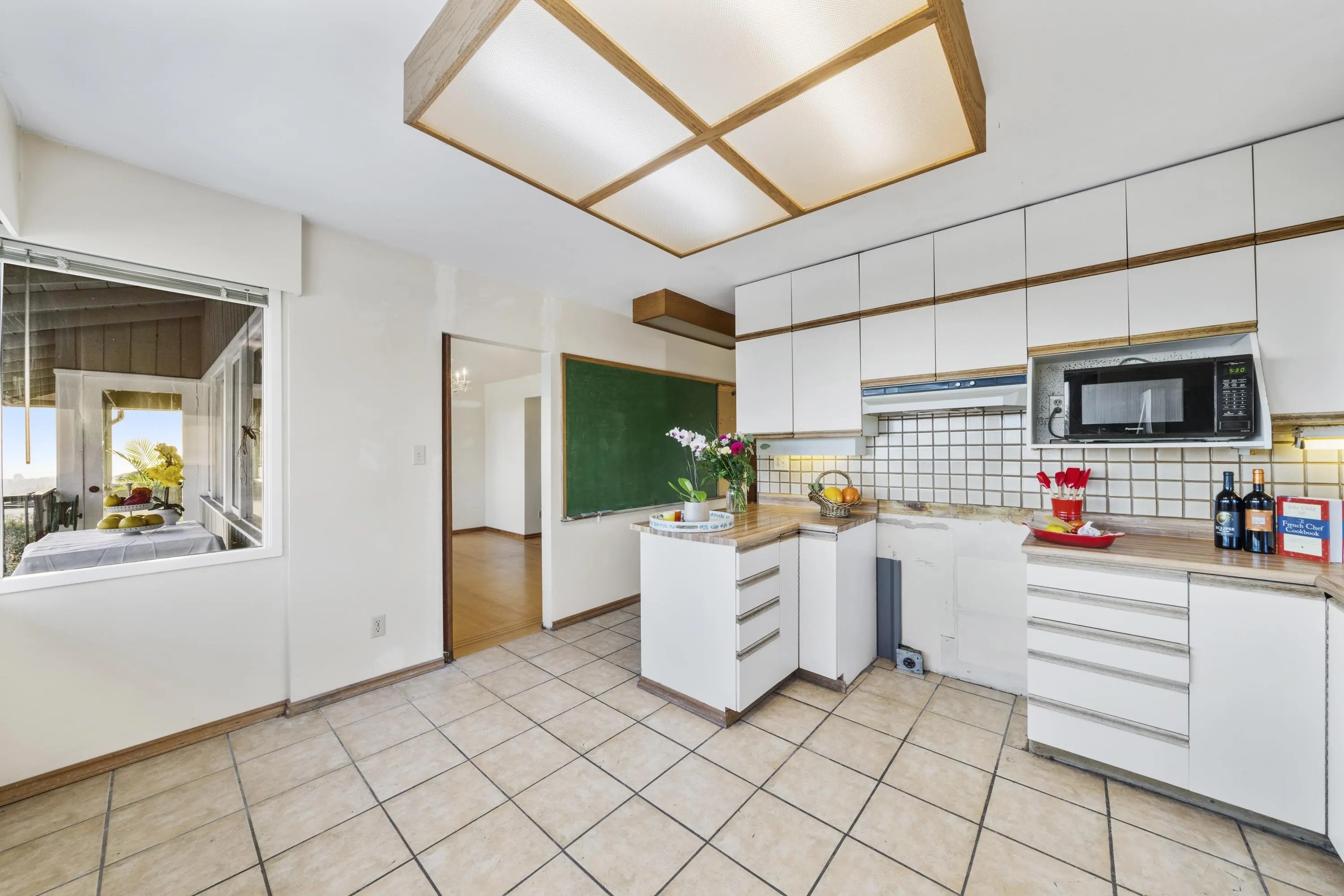 437 E 29th Street