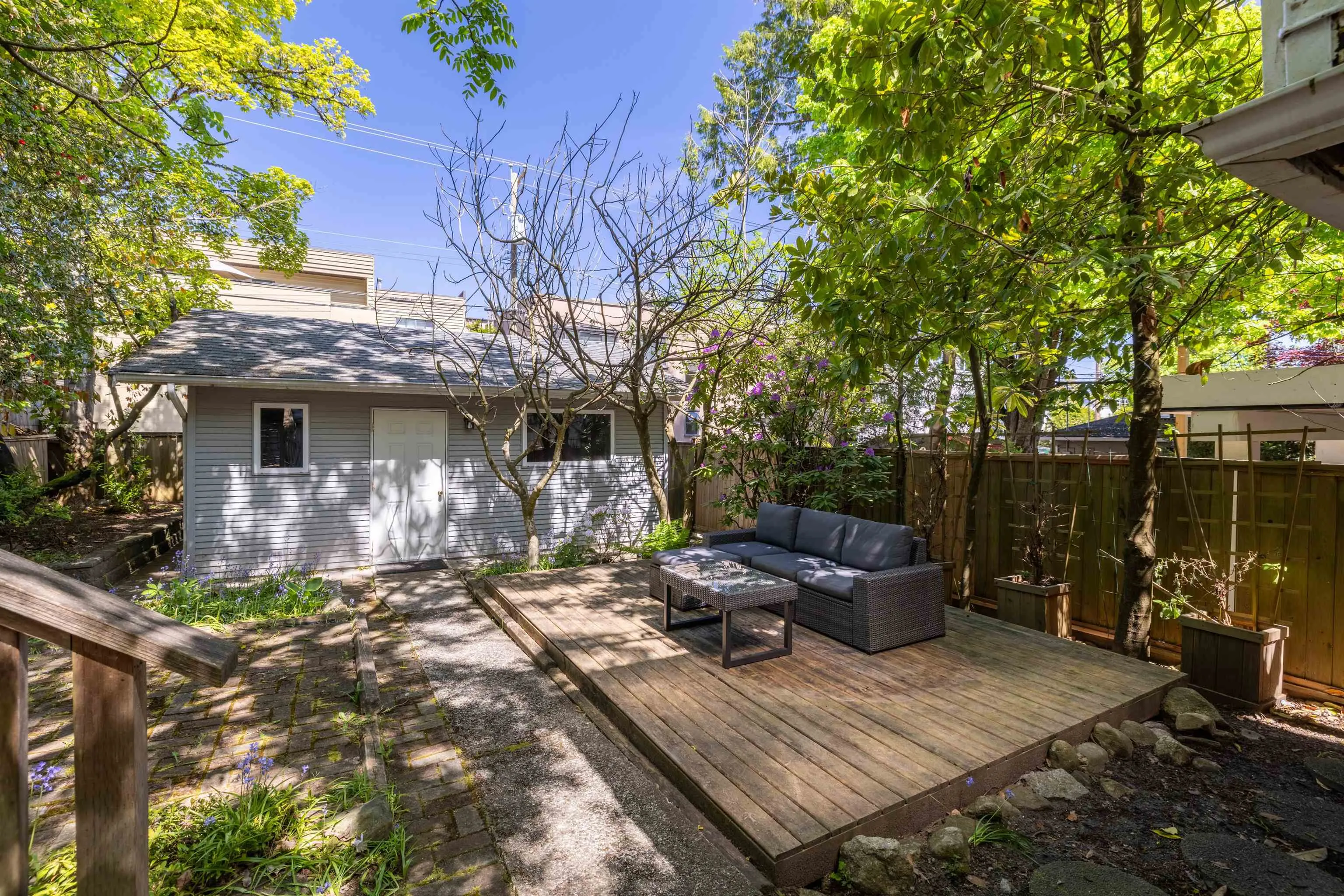 4343 W 11th Avenue
