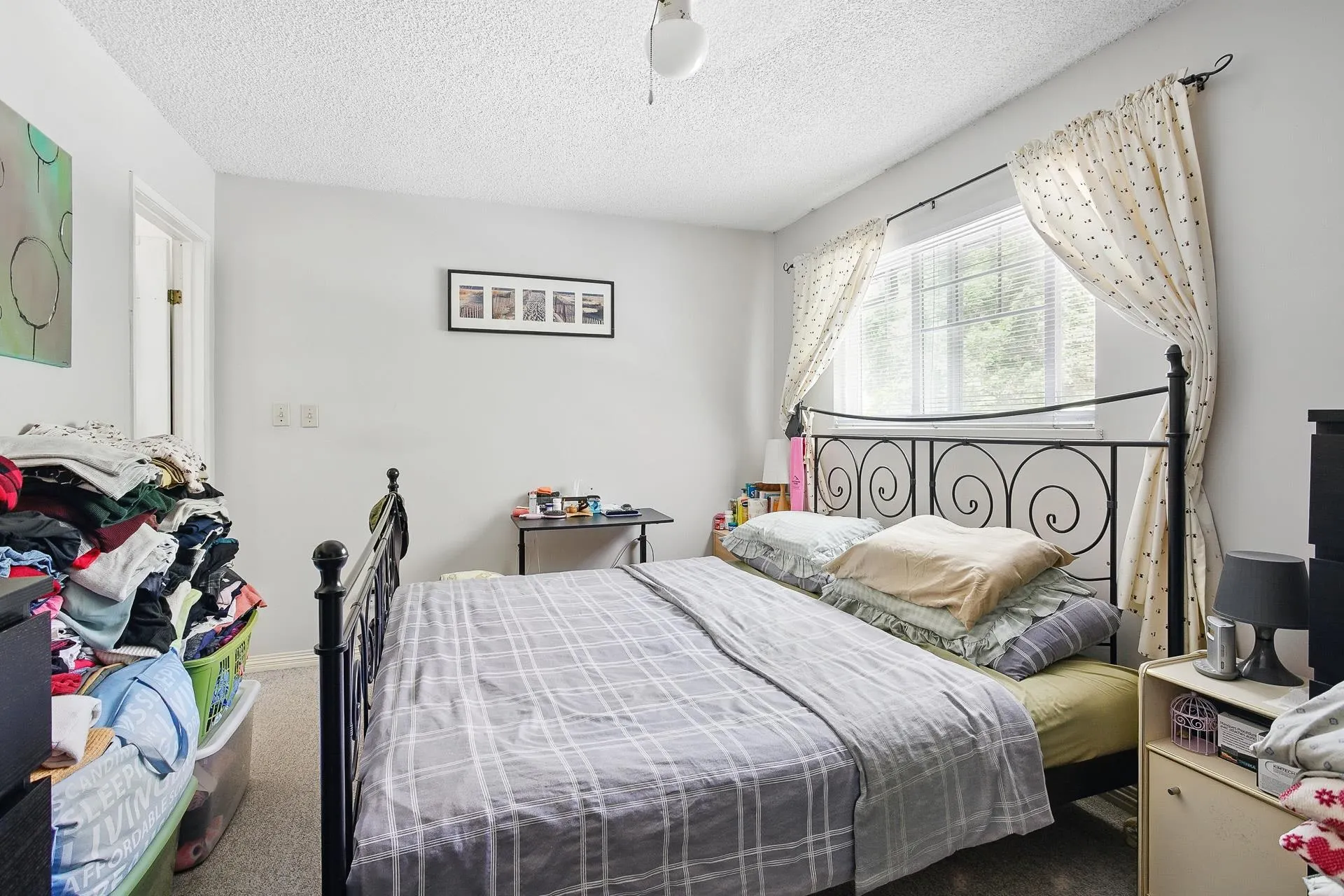1177 Esperanza Drive
