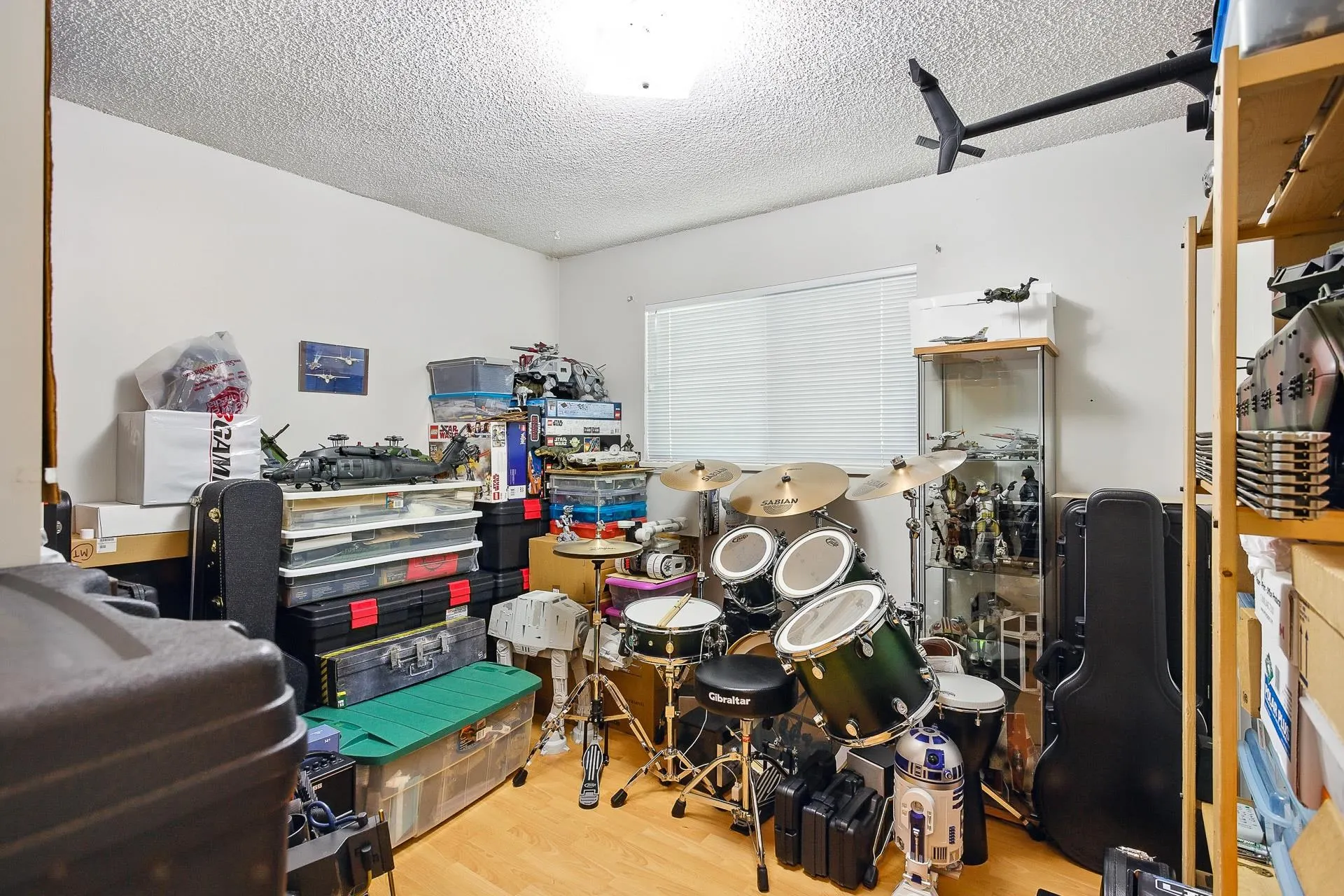 1177 Esperanza Drive