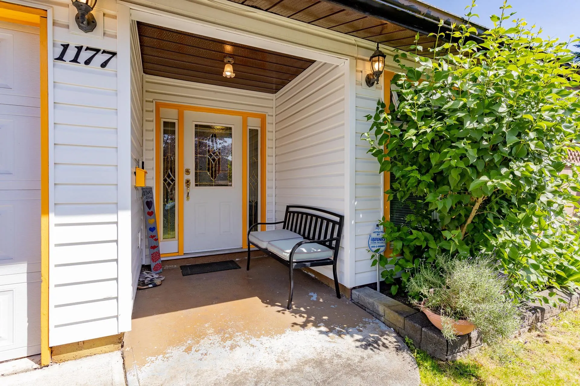 1177 Esperanza Drive