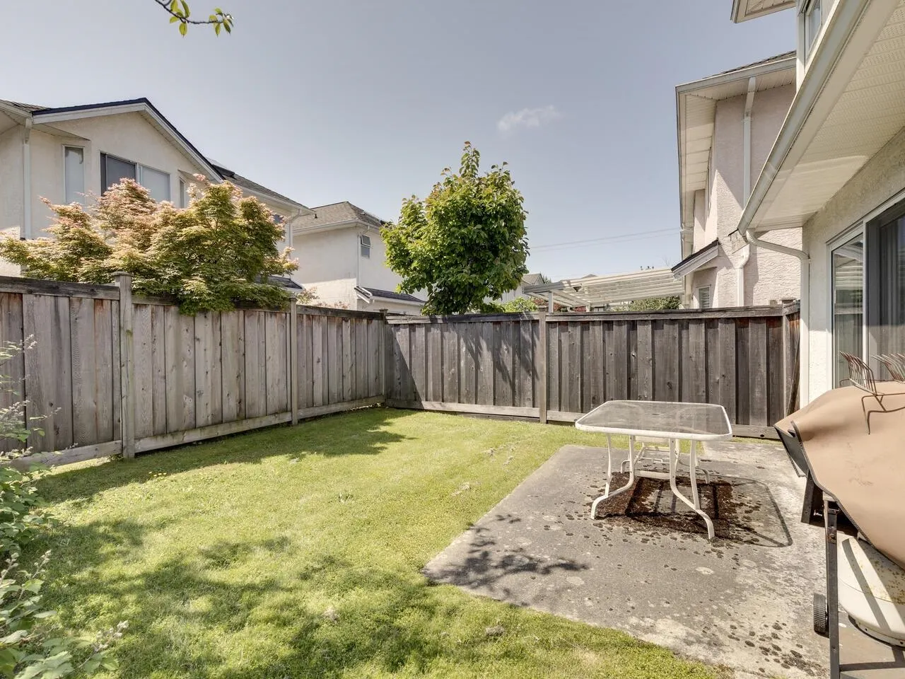 8 10000 Fisher Gate