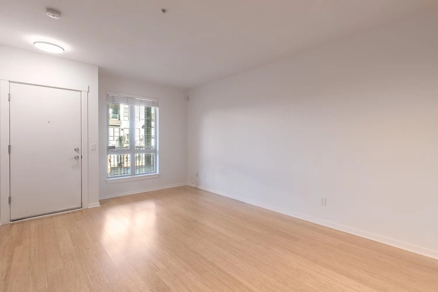 203 6077 London Road