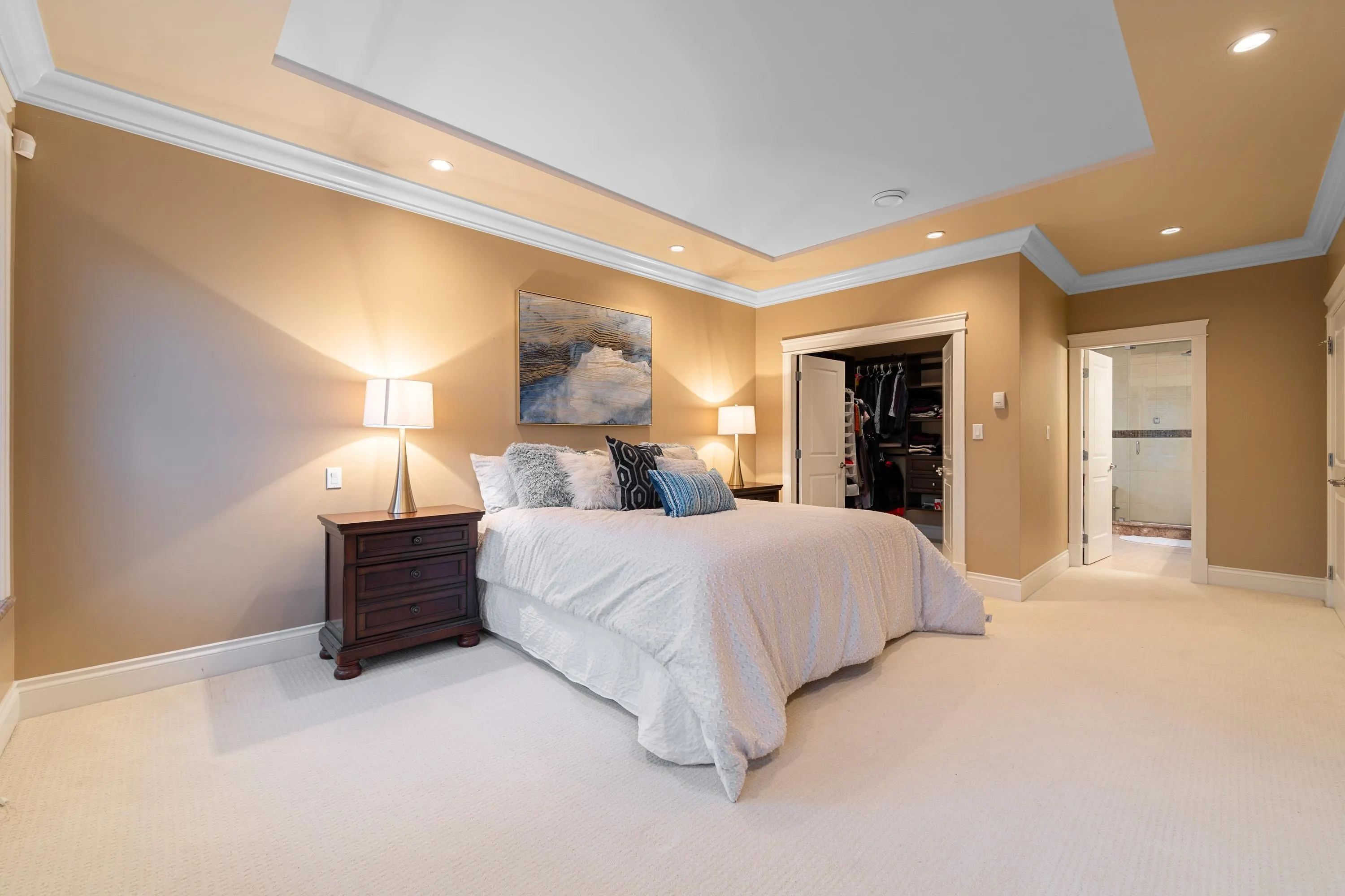 9480 Chapmond Crescent