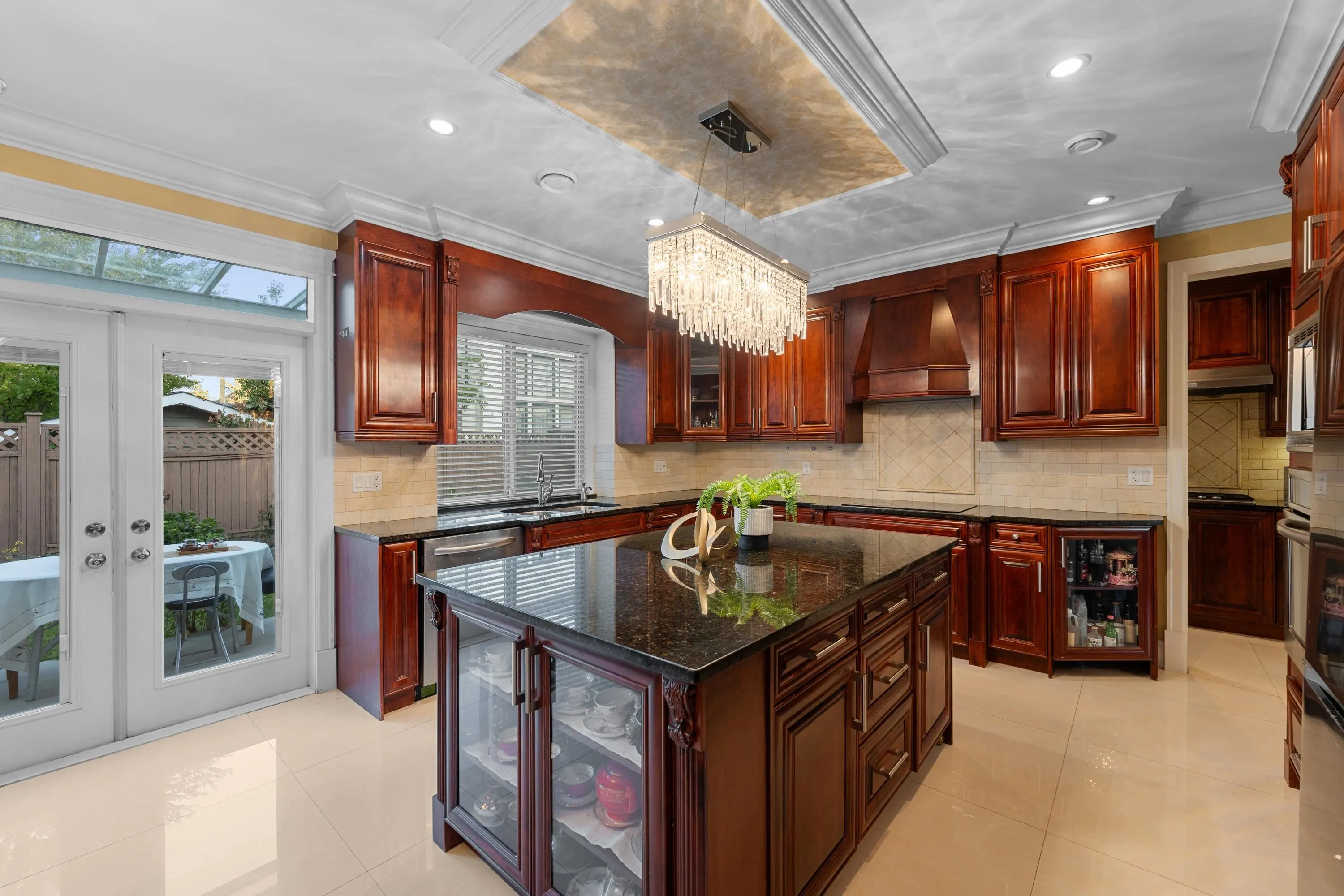 9480 Chapmond Crescent