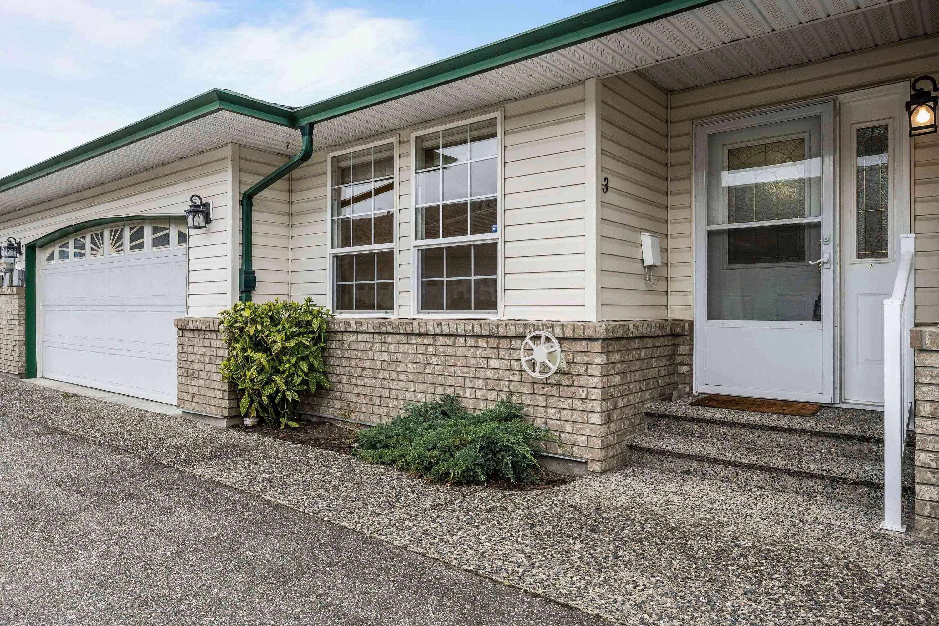 3 45160 South Sumas Road