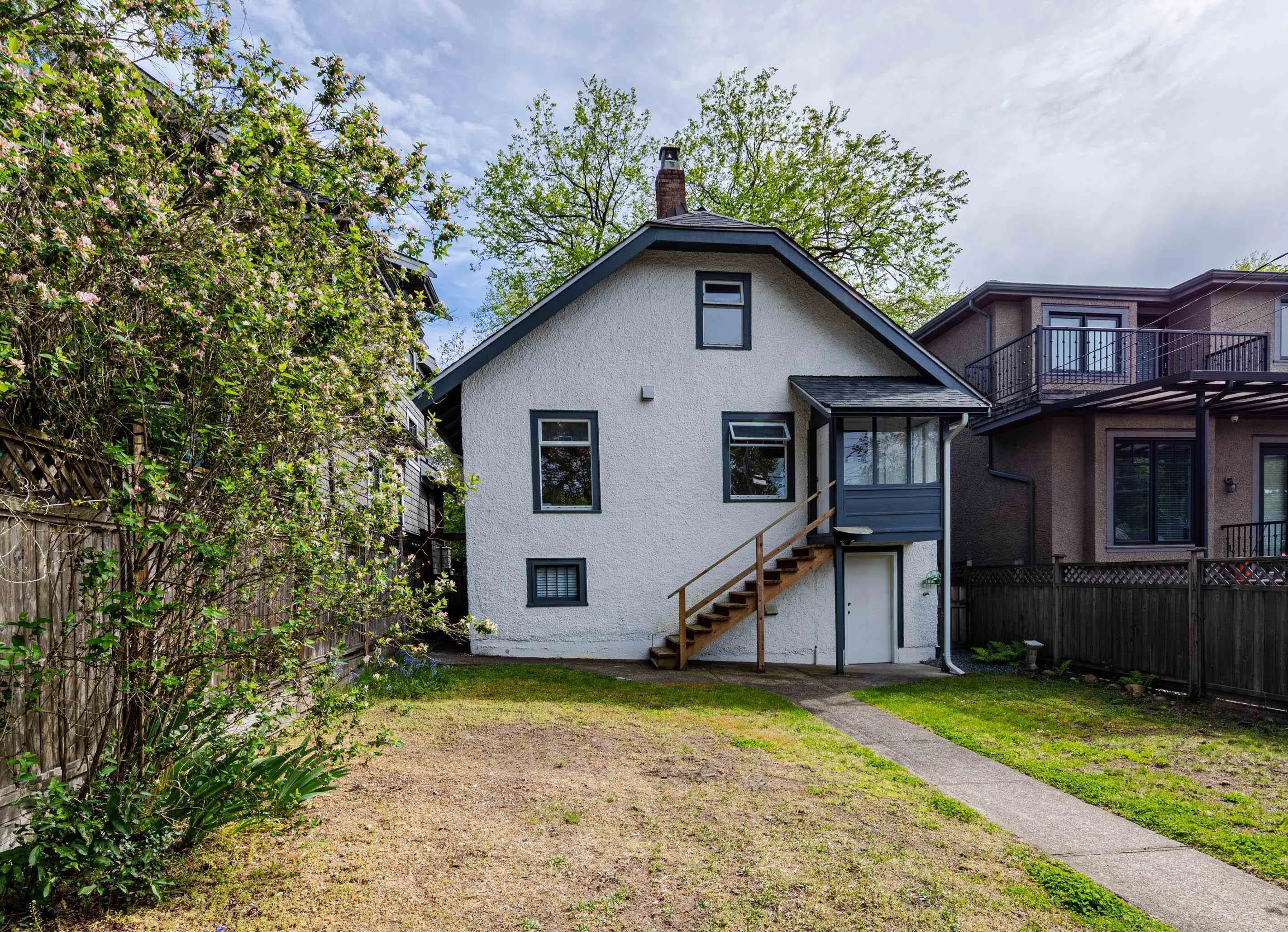 3841 W 24th Avenue