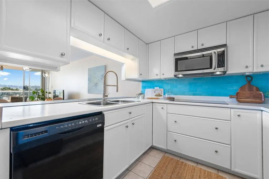 502 1065 Quayside Drive