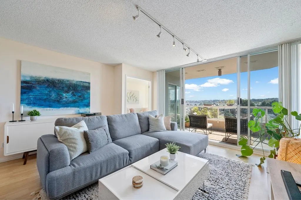 502 1065 Quayside Drive
