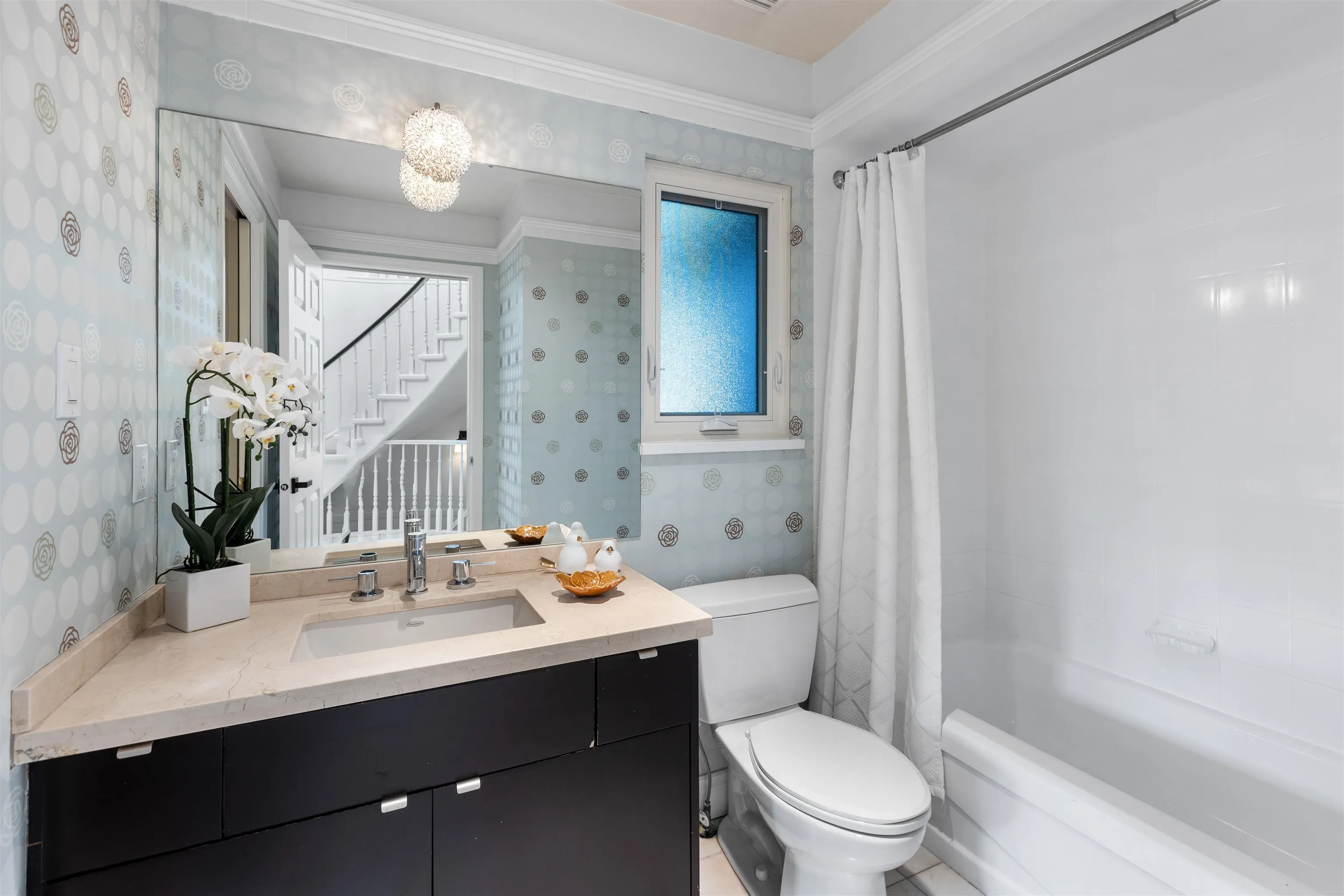 2318 Oliver Crescent